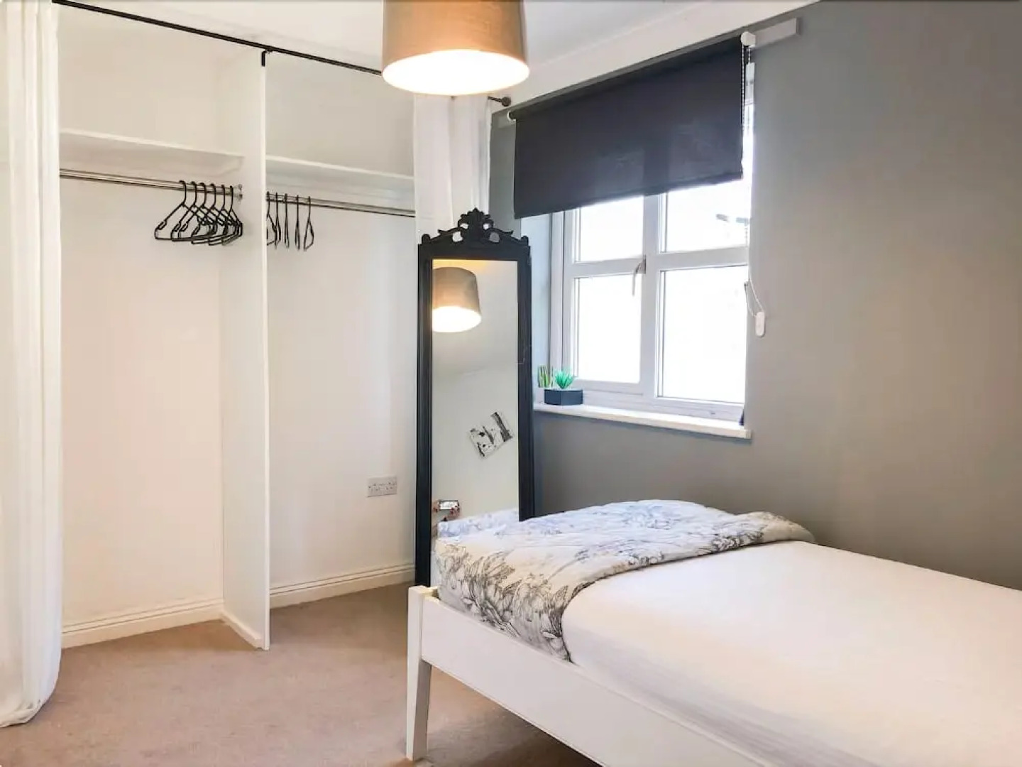 Lux Blu - Vinery Meadow