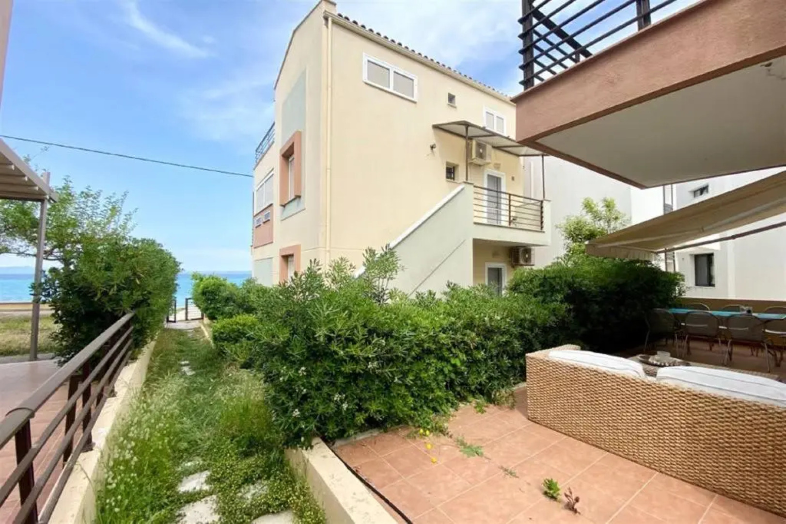 Elena First Line Beach House (2 Bedrooms 6 Guests)