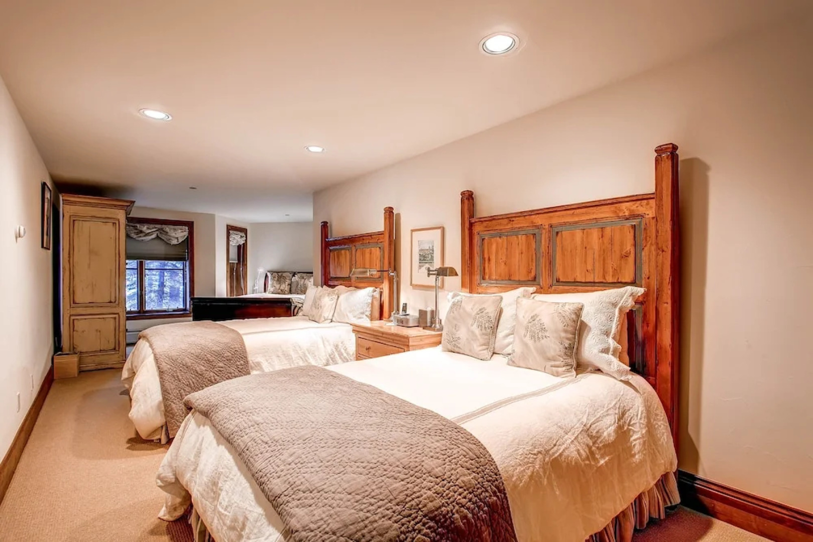 Villa Montane by East West Hospitality