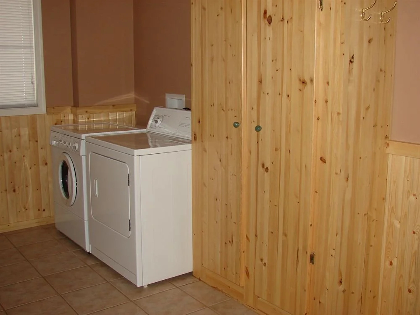 Apex Whitetail Chalet