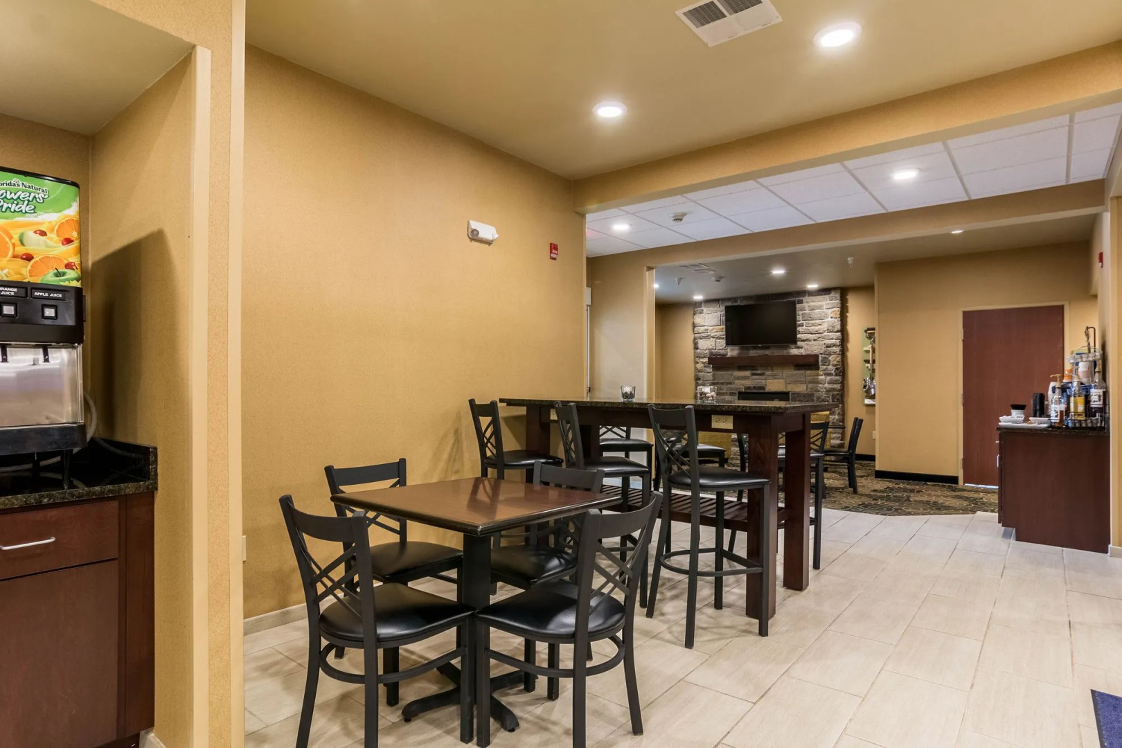 Cobblestone Hotel & Suites - Harborcreek