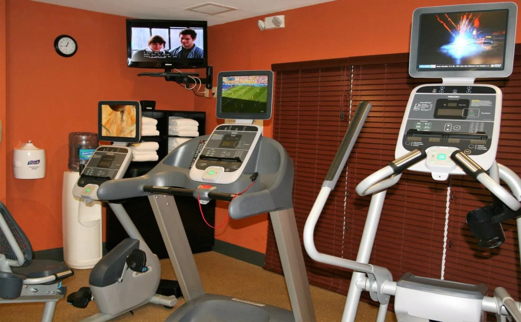 Holiday Inn Express Hotel & Suites Brooksville West by IHG