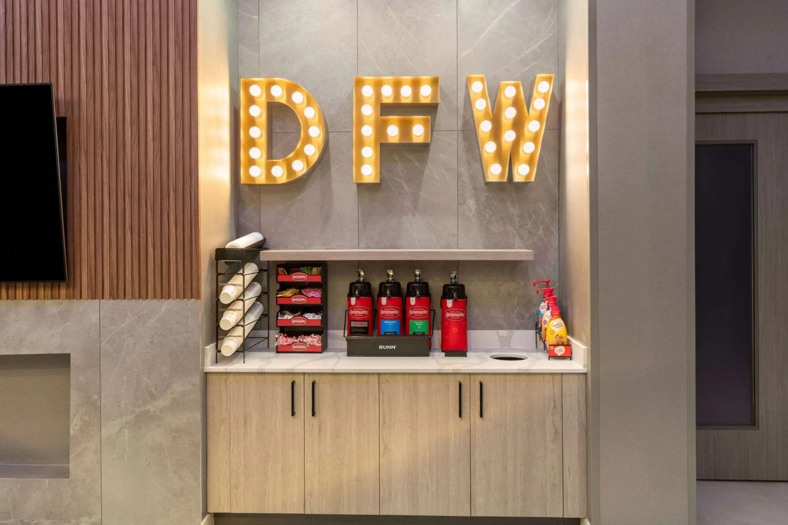 La Quinta Inn & Suites by Wyndham DeSoto