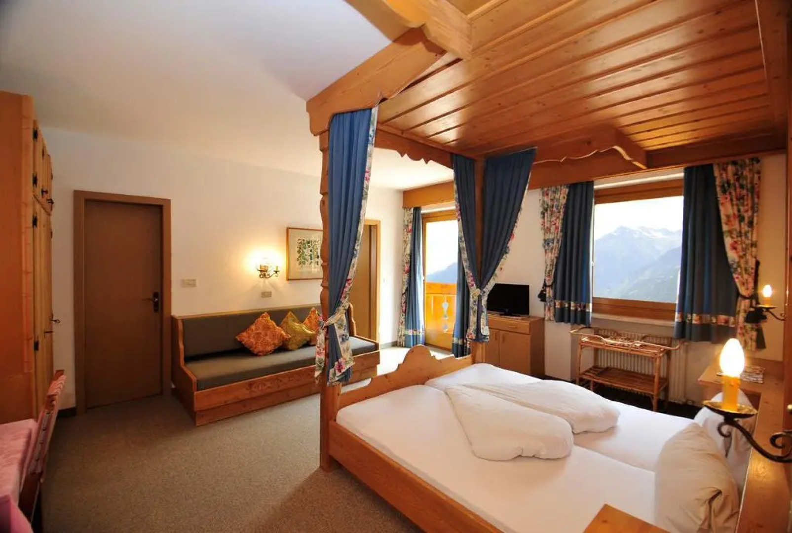 Michael am Waal Apartments