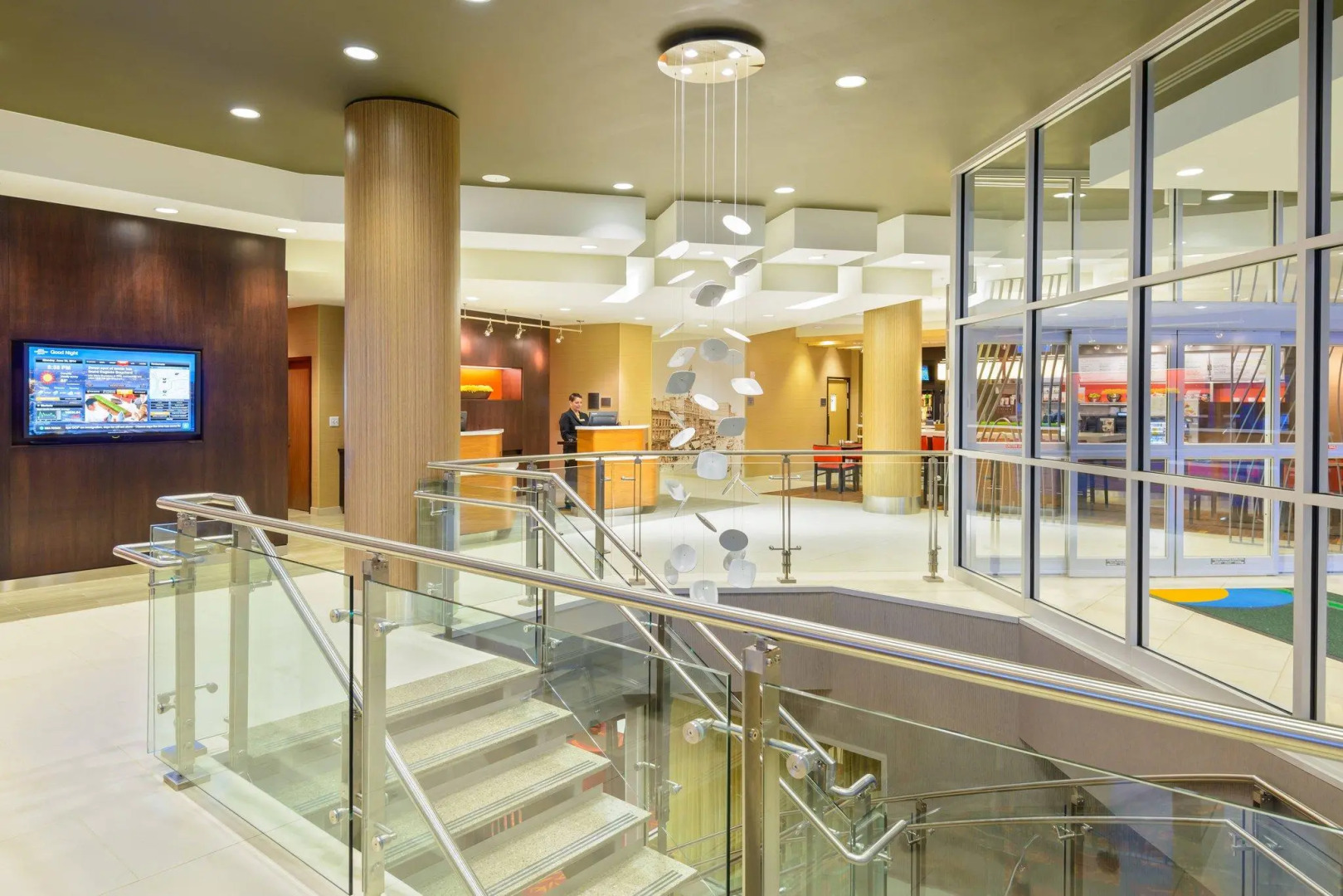 Courtyard Buffalo Downtown / Canalside