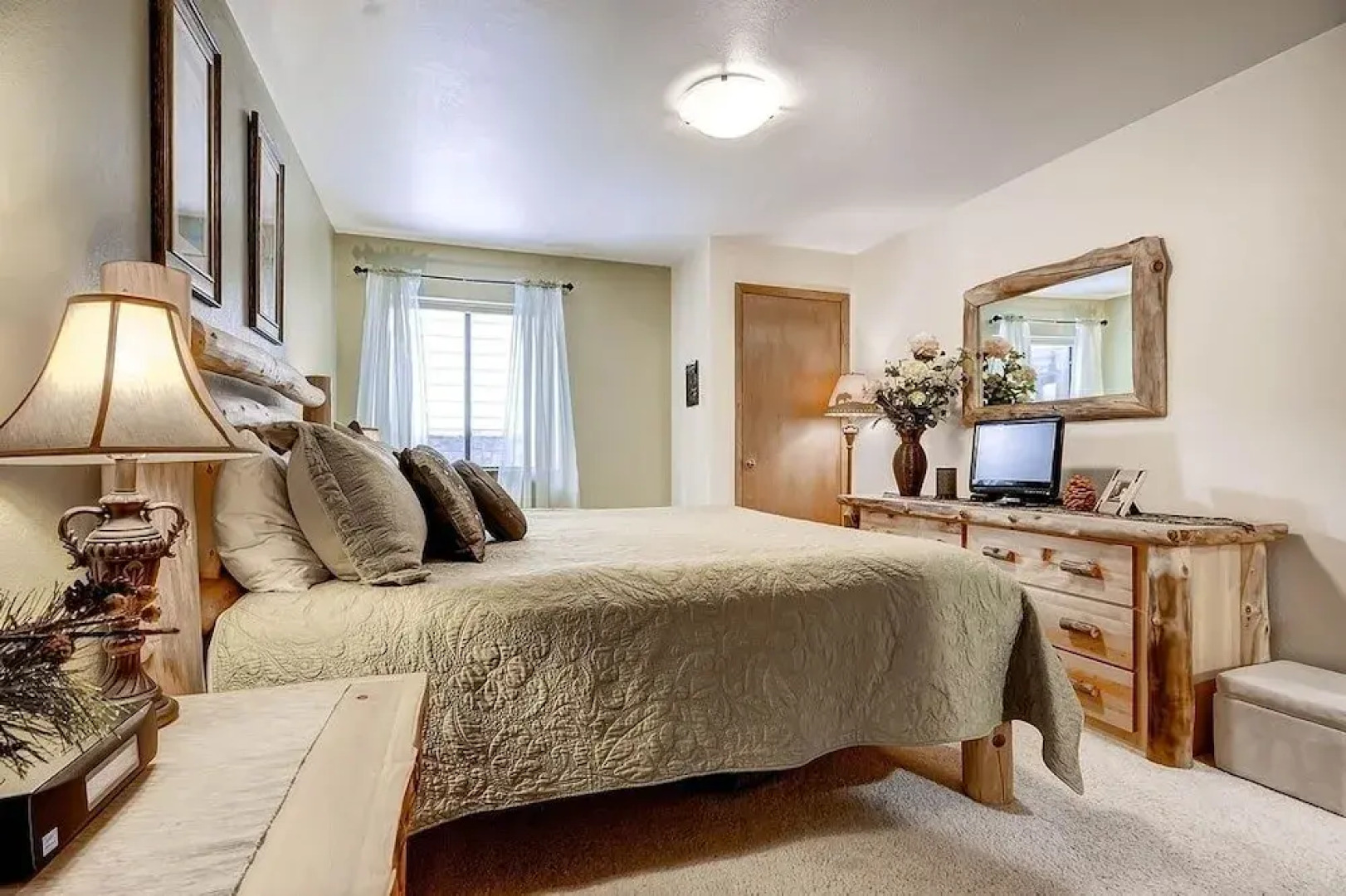 Park Place 101c 2 Bedroom Condo by RedAwning