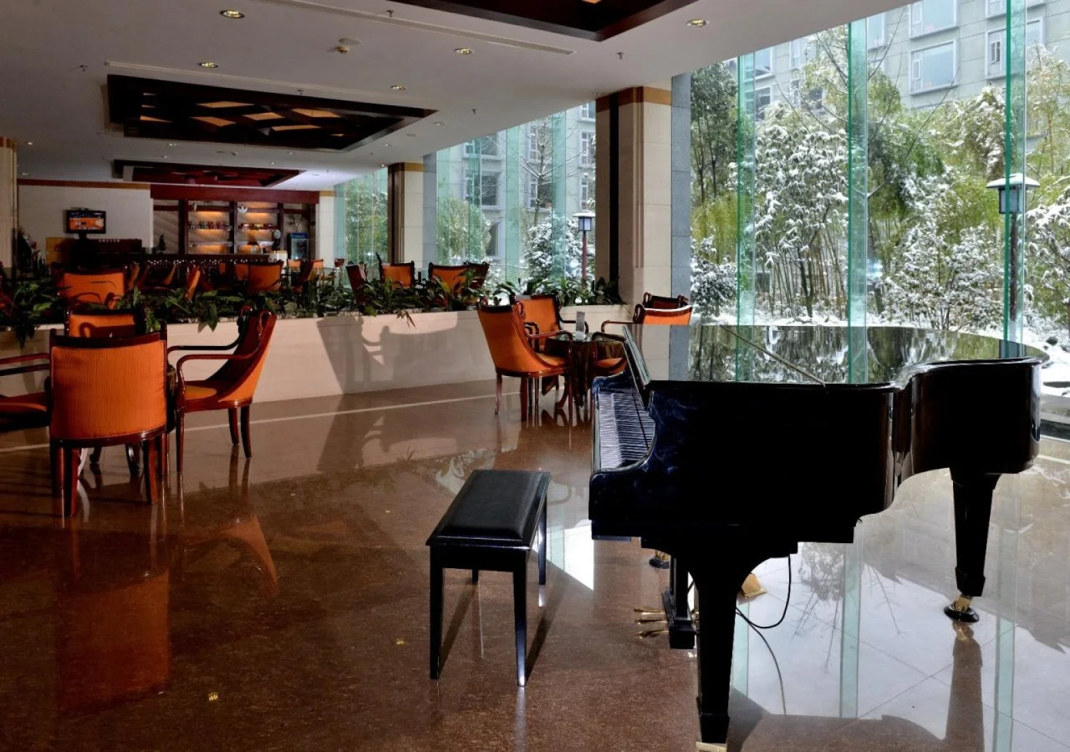 Huasheng Hotel (Chanlin Hot Spring Silver Villa)