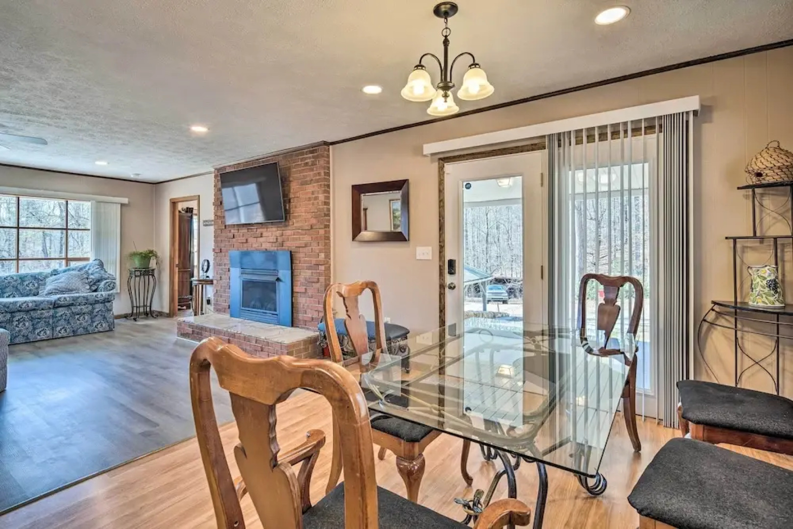 Pet-friendly Saluda Home w/ Mountain Views!