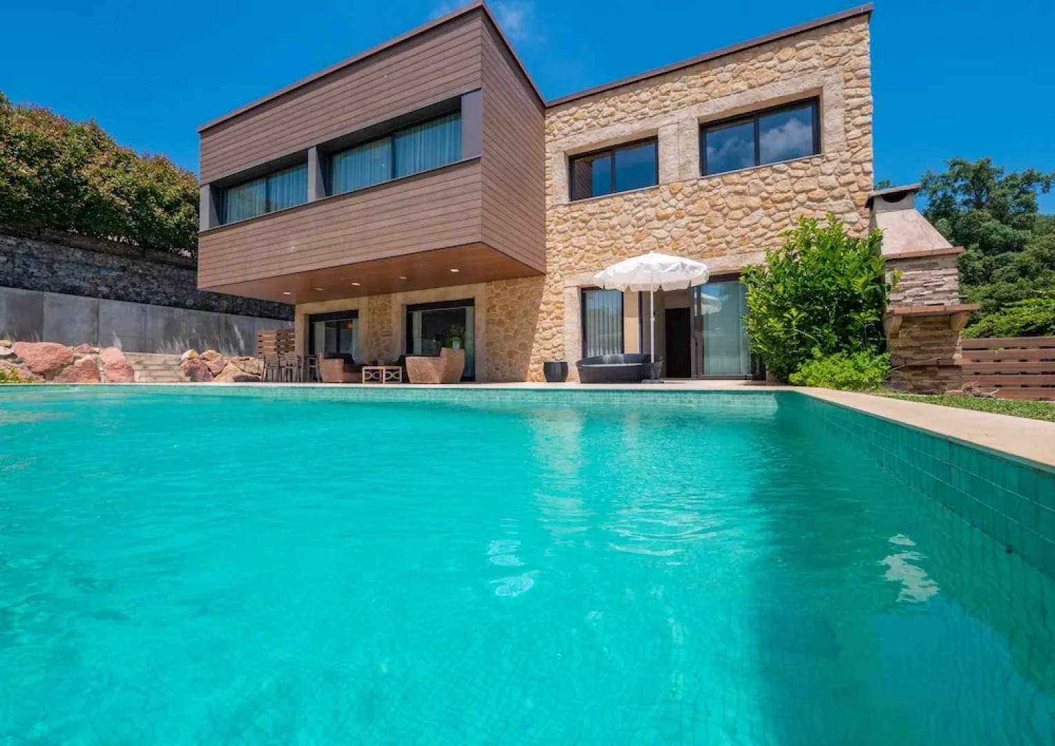 Villa con 2 piscinas