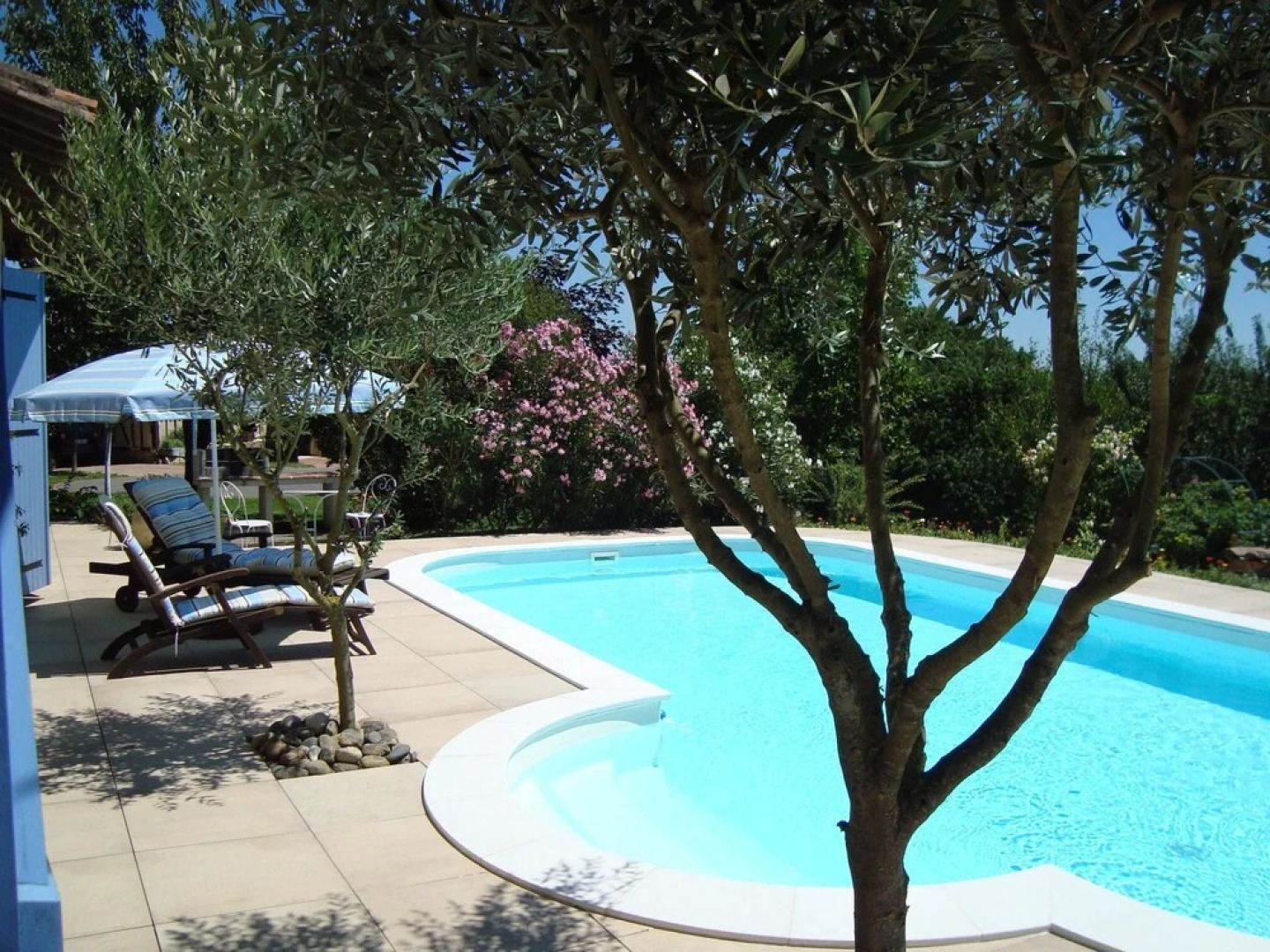 Studio in Pouydraguin, With Pool Access and Terrace