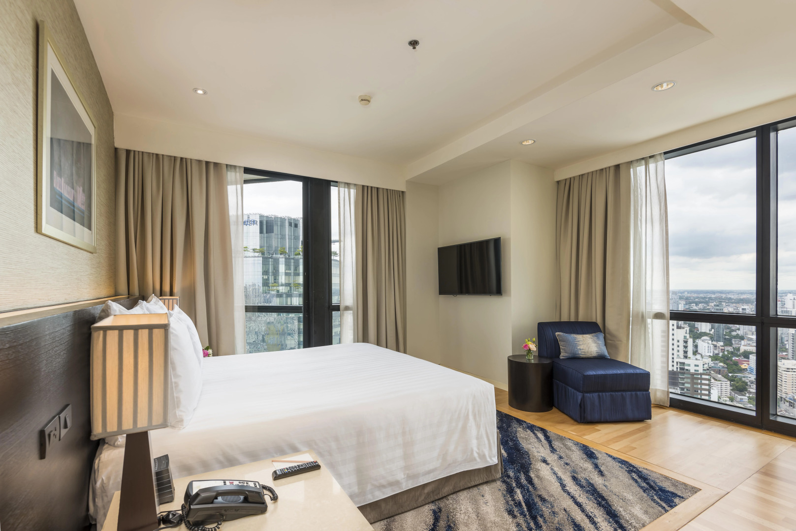 Emporium Suites by Chatrium