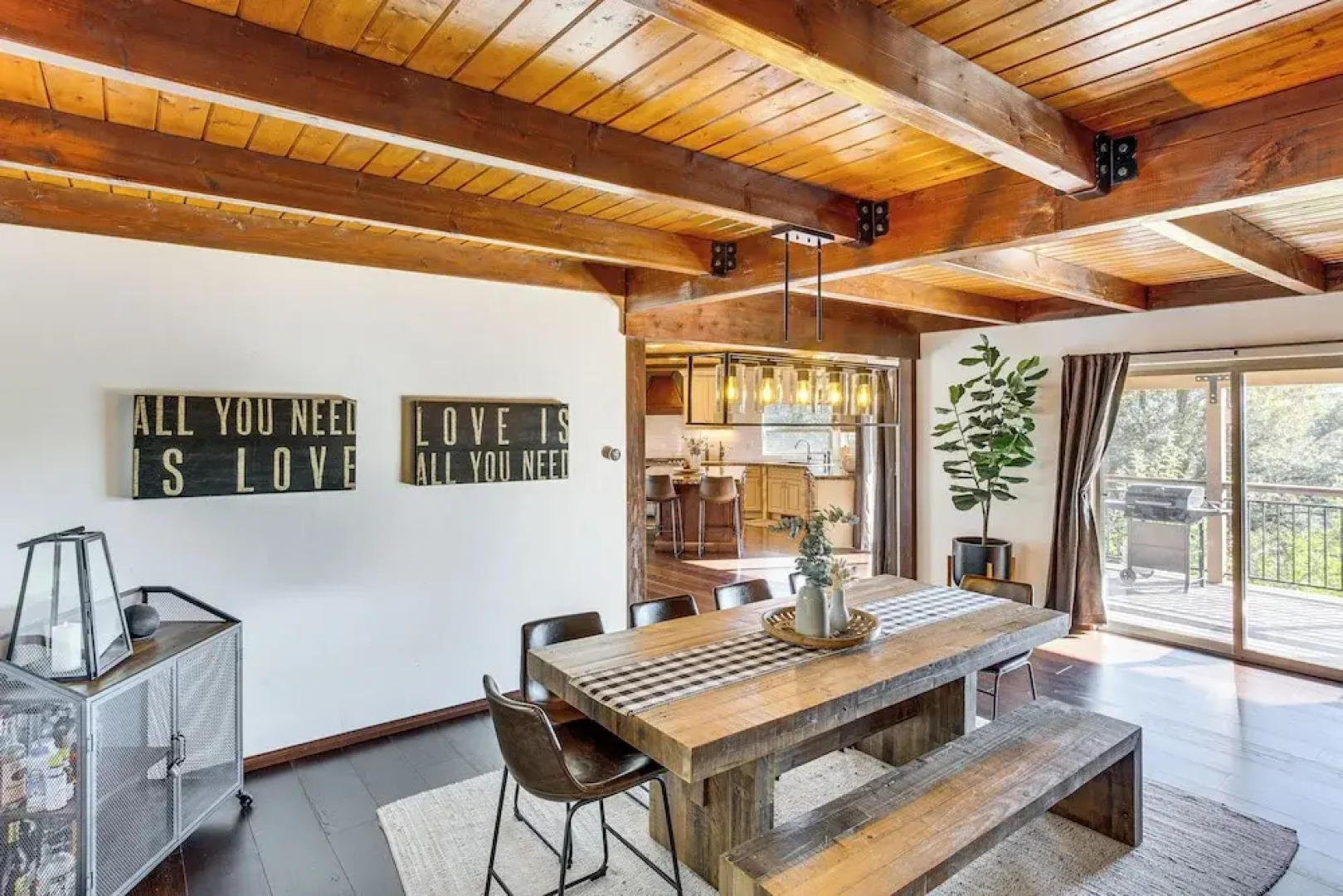 Lake Arrowhead Cabin: 4 Decks, Game Room + More!