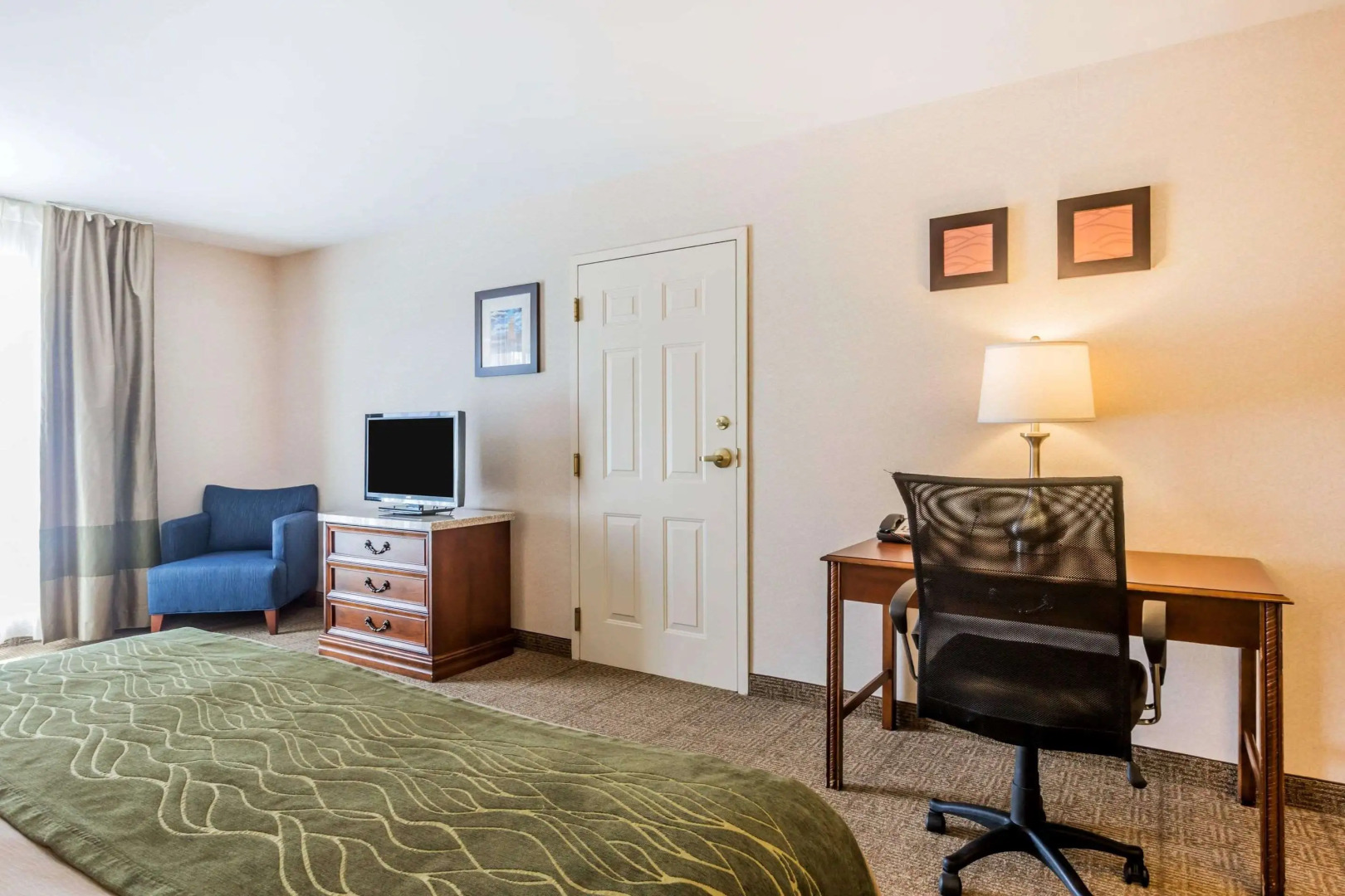 Comfort Inn & Suites South Burlington near University