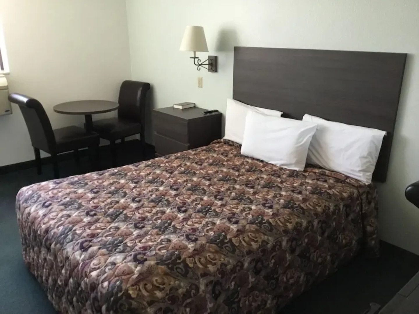 Scotsman Inn West-Airport