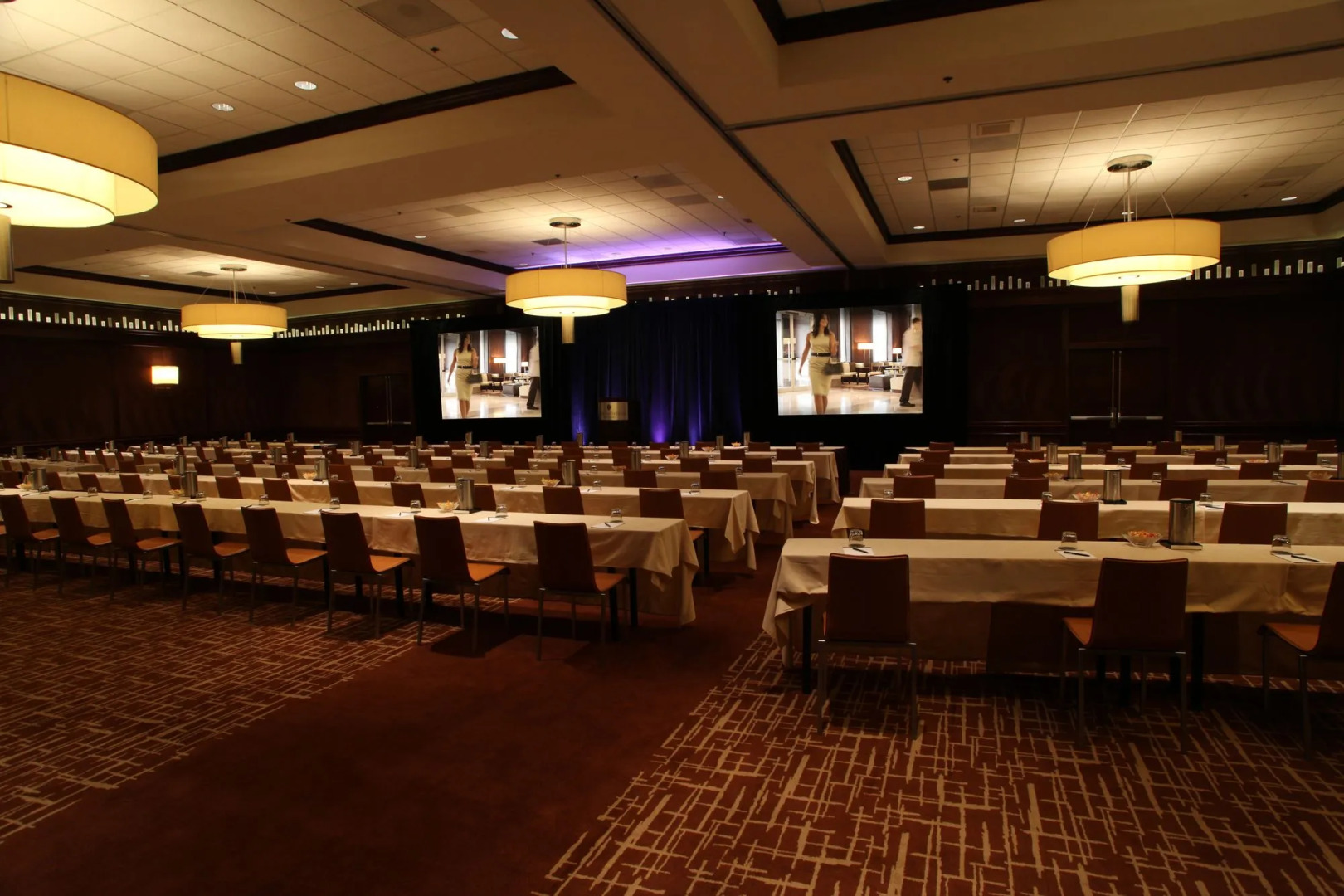 Saint Kate - The Arts Hotel