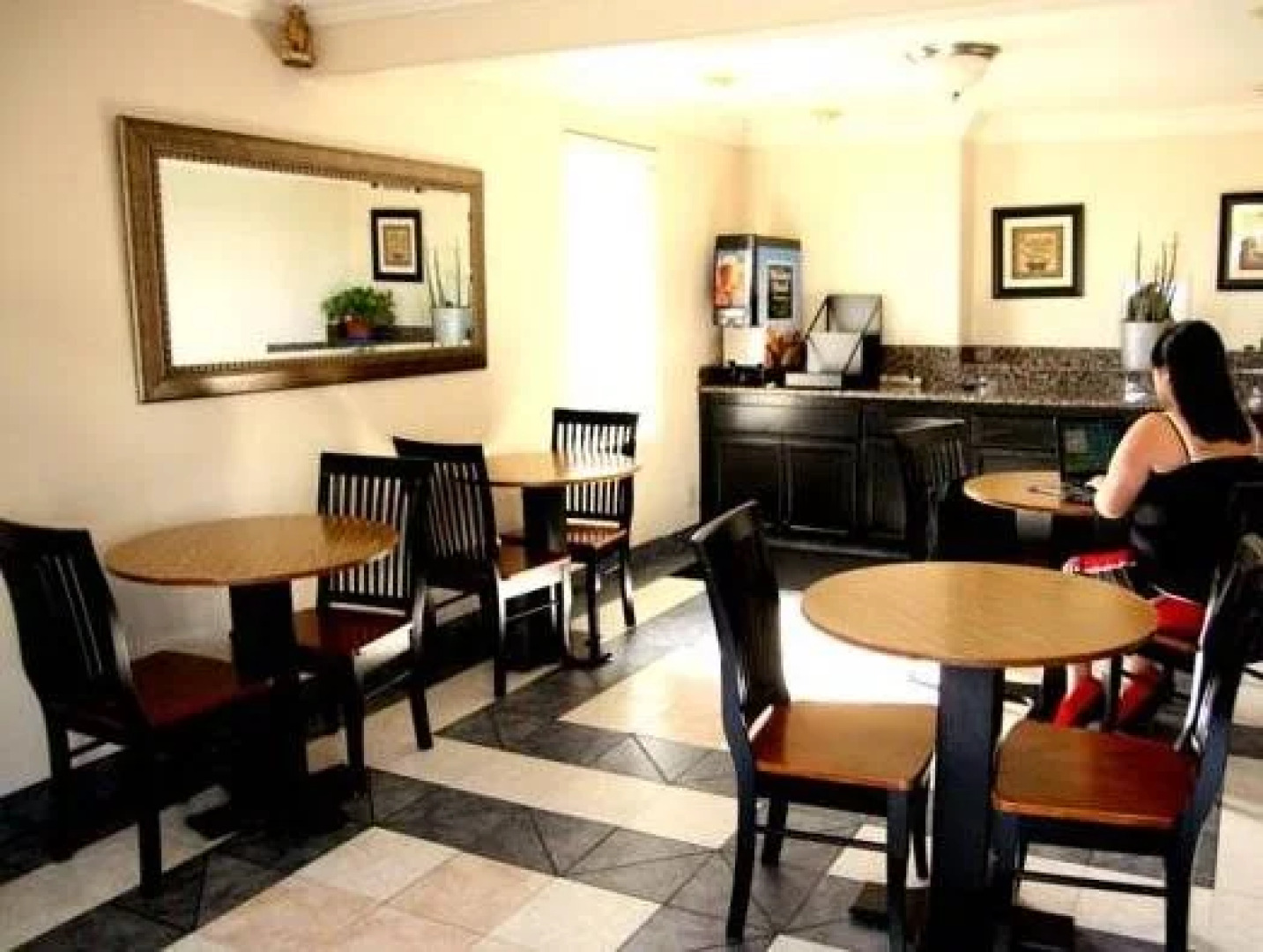 American Budget Inn and Suites-Modesto