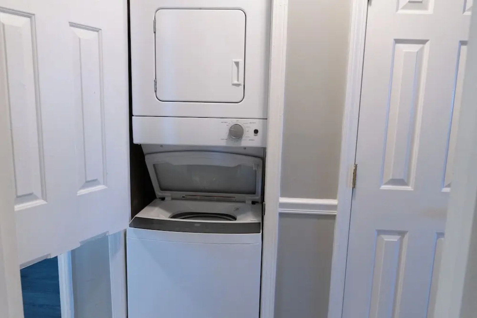 Taranova at Seawatch Inn