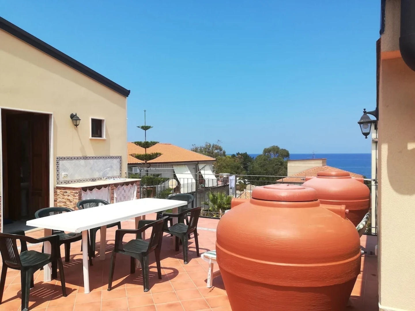 House With one Bedroom in Marina di Caronia, With Wonderful sea View, Furnished Terrace and Wifi Near the Beach
