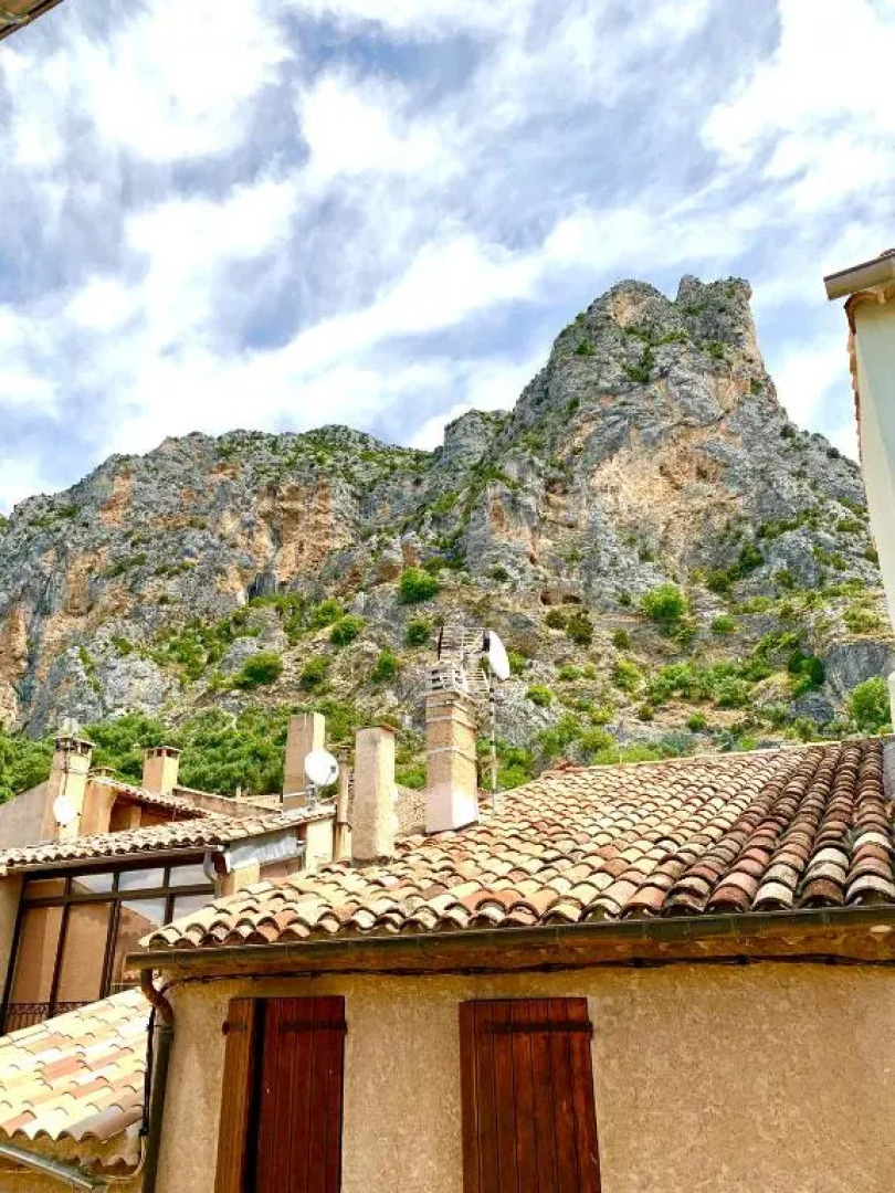 le 1835, studio rouge-Corail