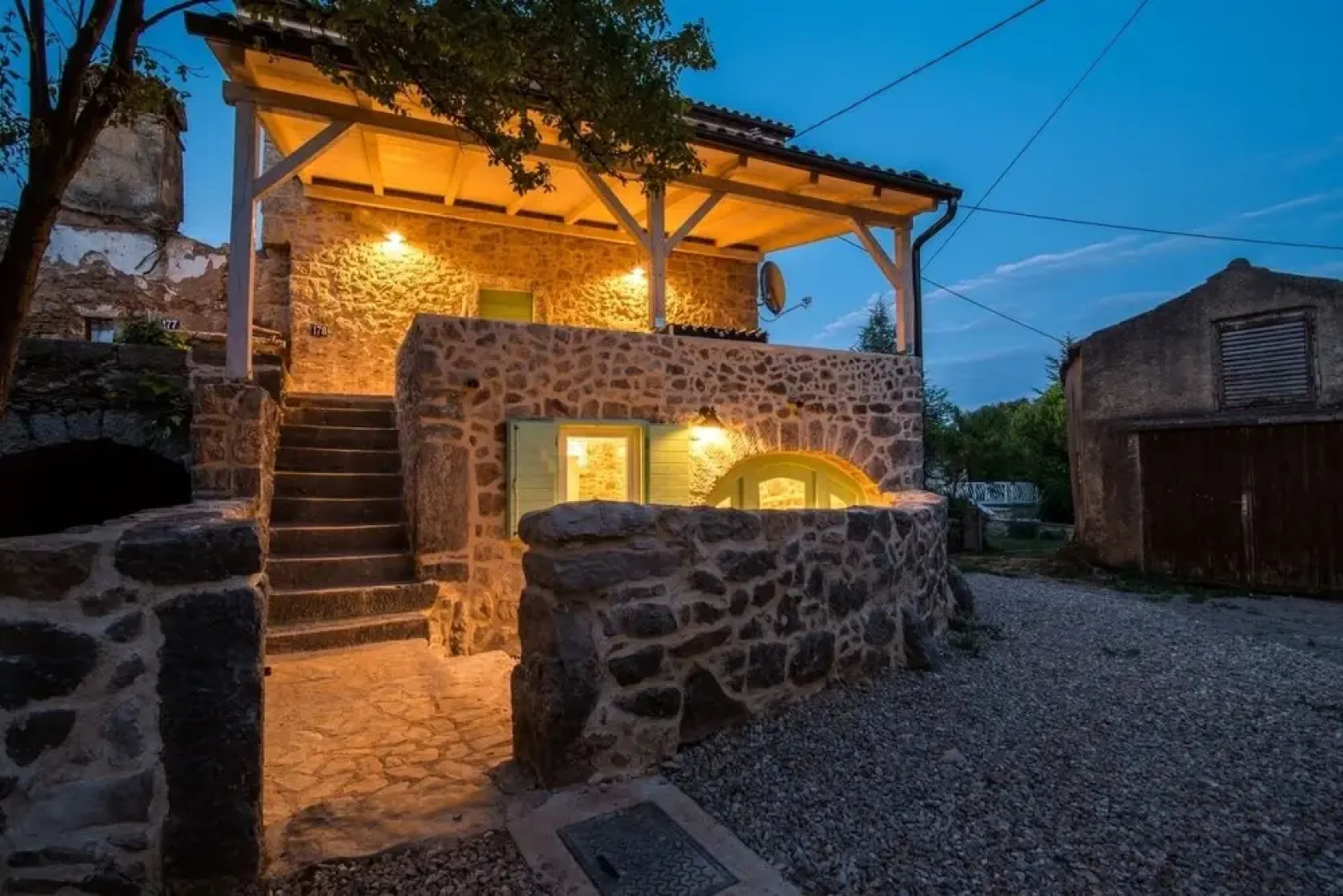 Peace - Rustic With Pool - H