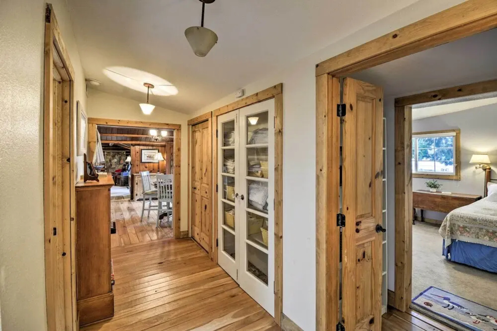 Historic Belfair Cabin Abode on the Hood Canal!