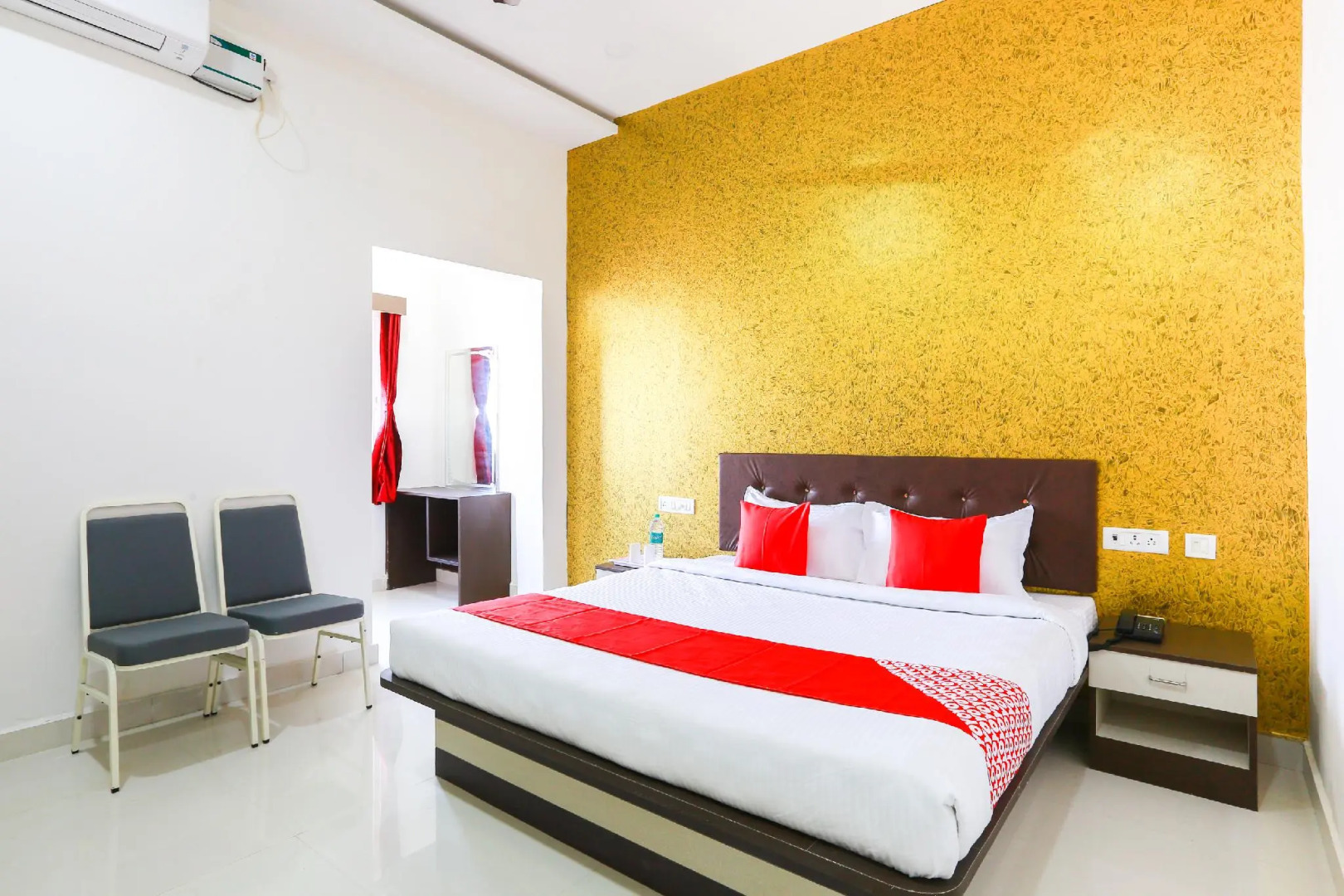 OYO 49376 Priyanka Residency