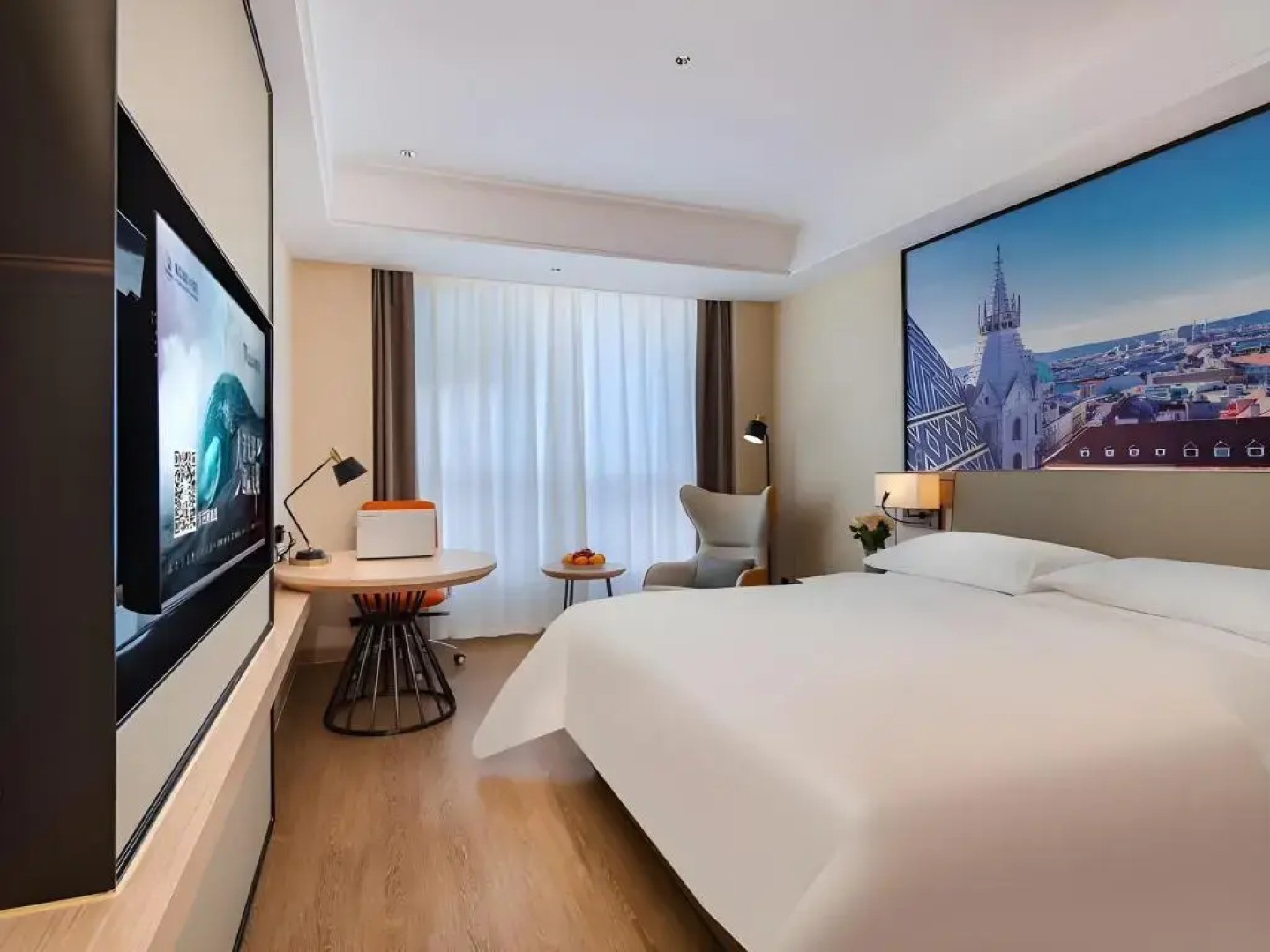 Vienna International Hotel (Luyi Passenger West Station)