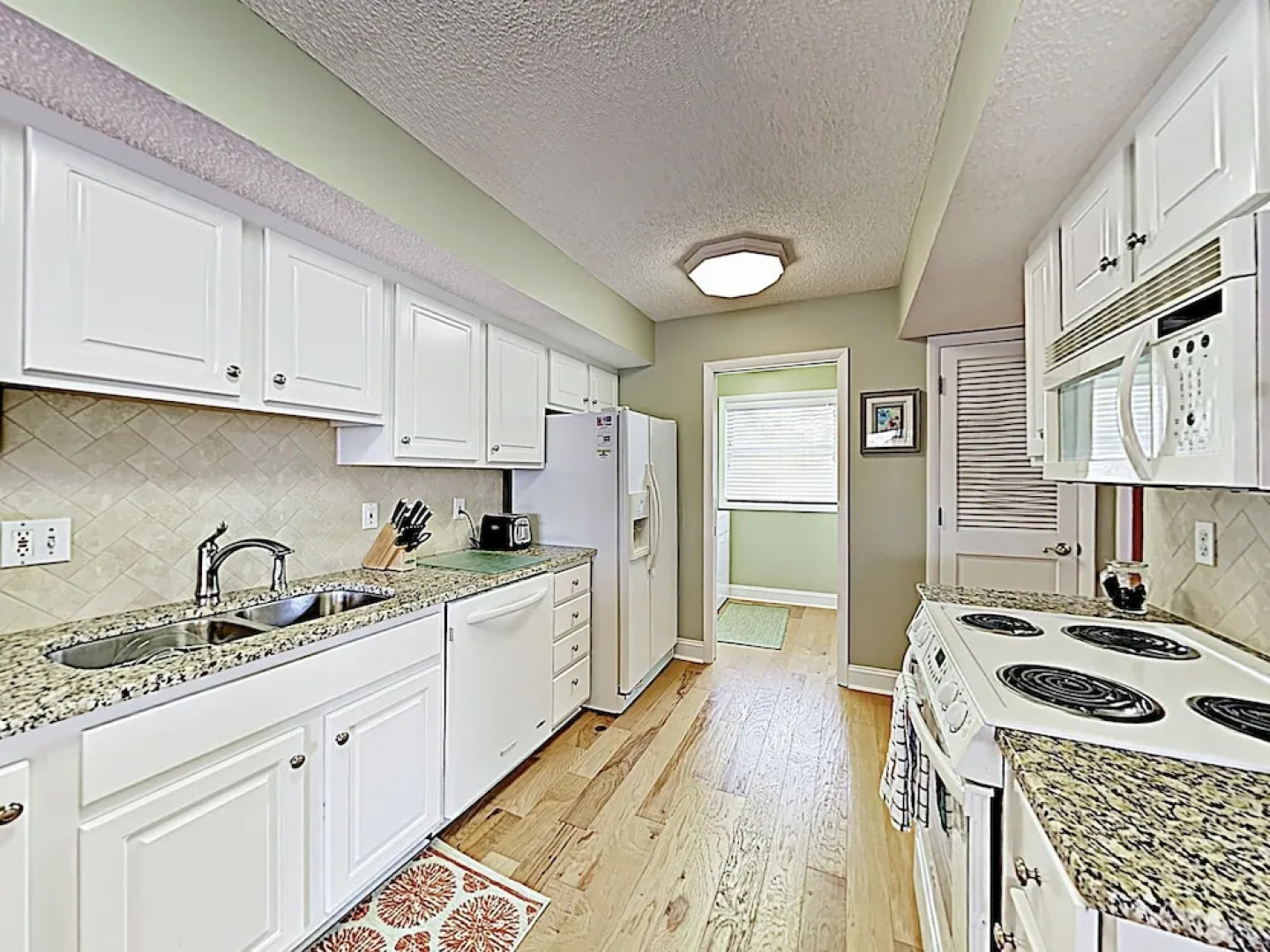 New Listing! Litchfield Near Ocean 3 Bedroom Condo