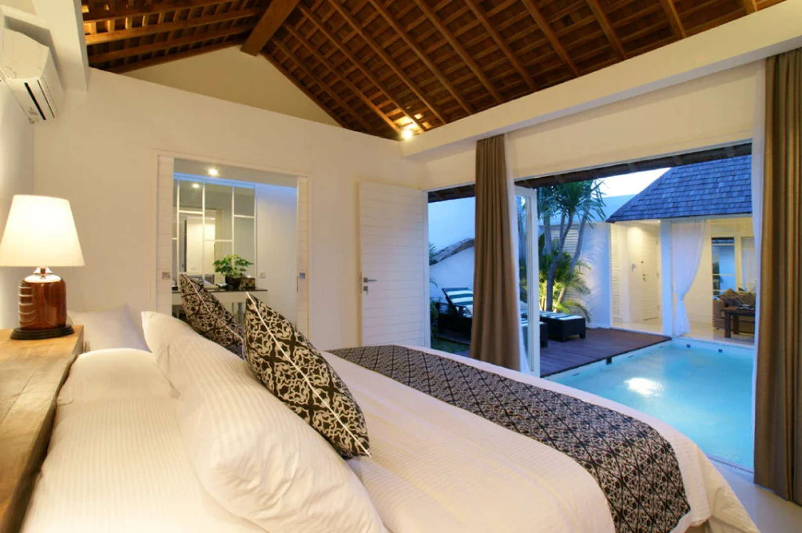 Astana Kunti Suite Apartment Seminyak