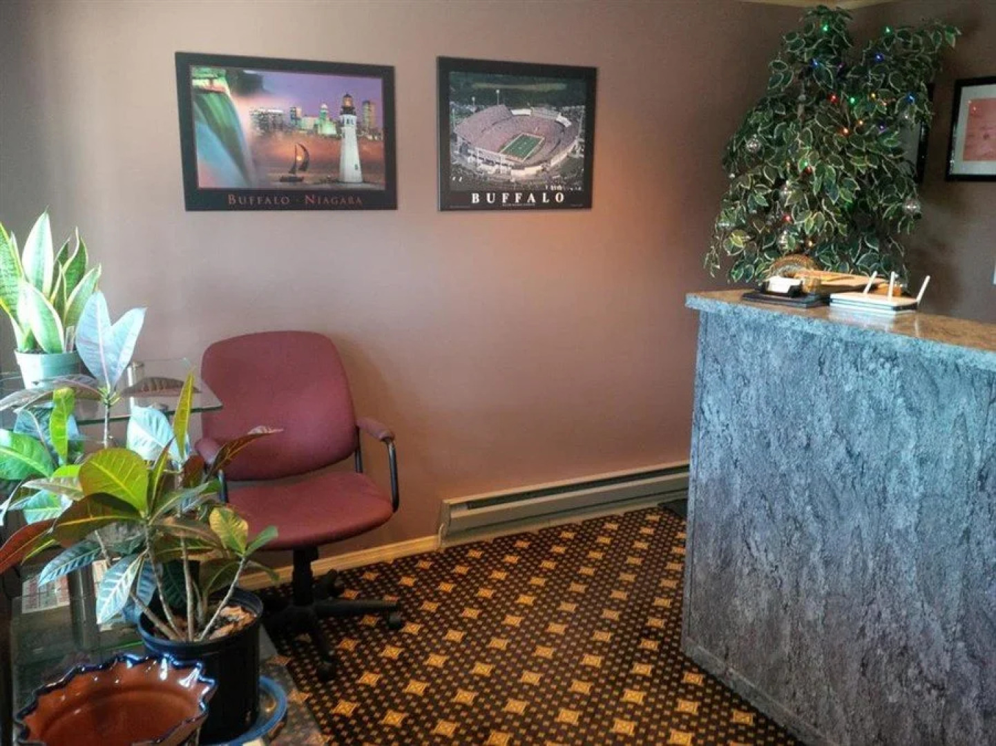 Pink Fountain Motor Inn