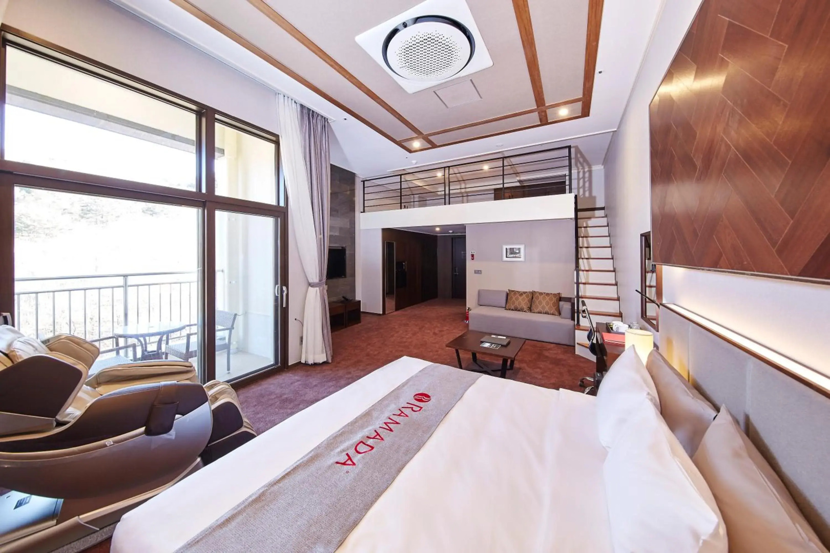 Ramada Hotel & Suites by Wyndham Gangwon Pyeongchang