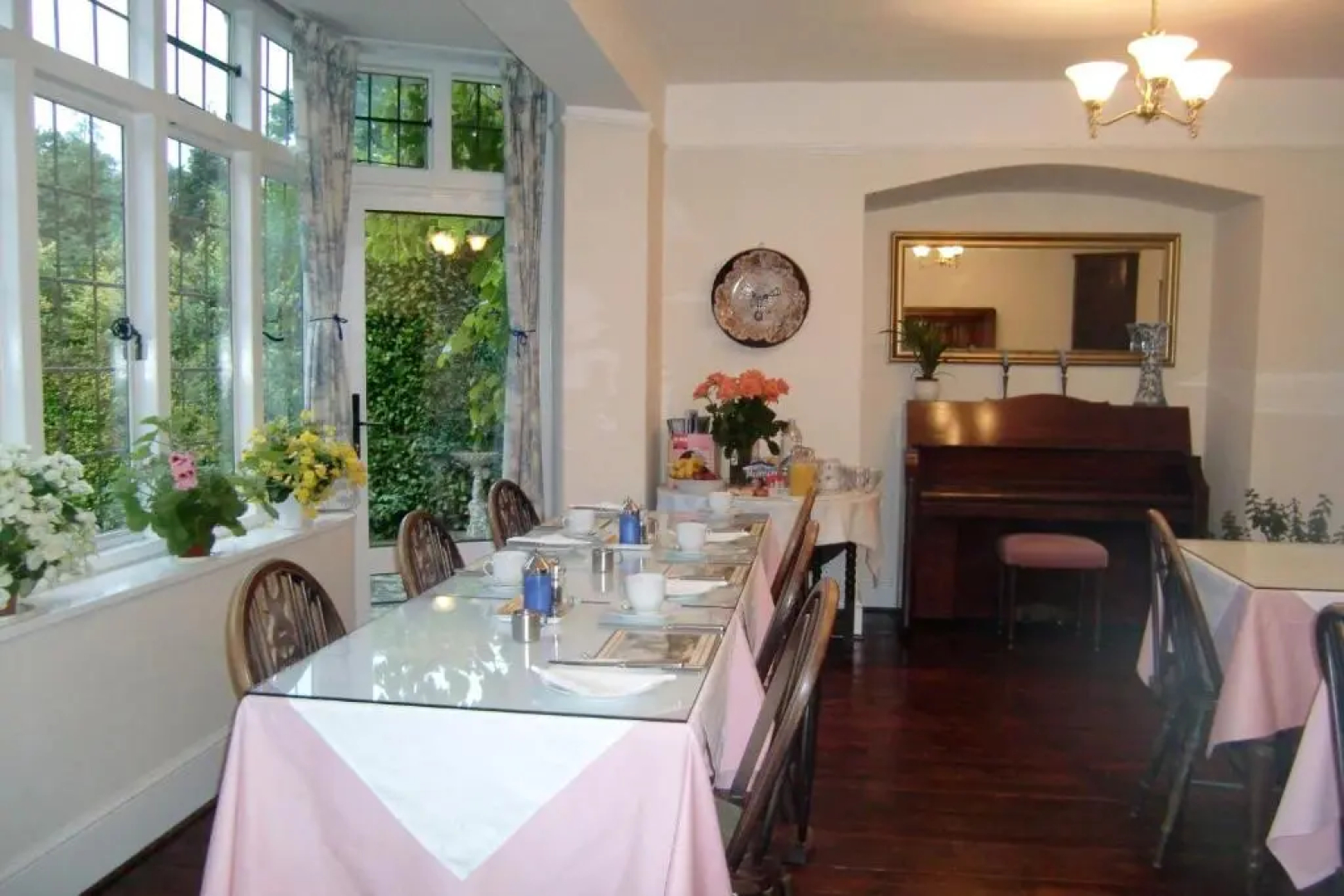 Hatsue Guest House