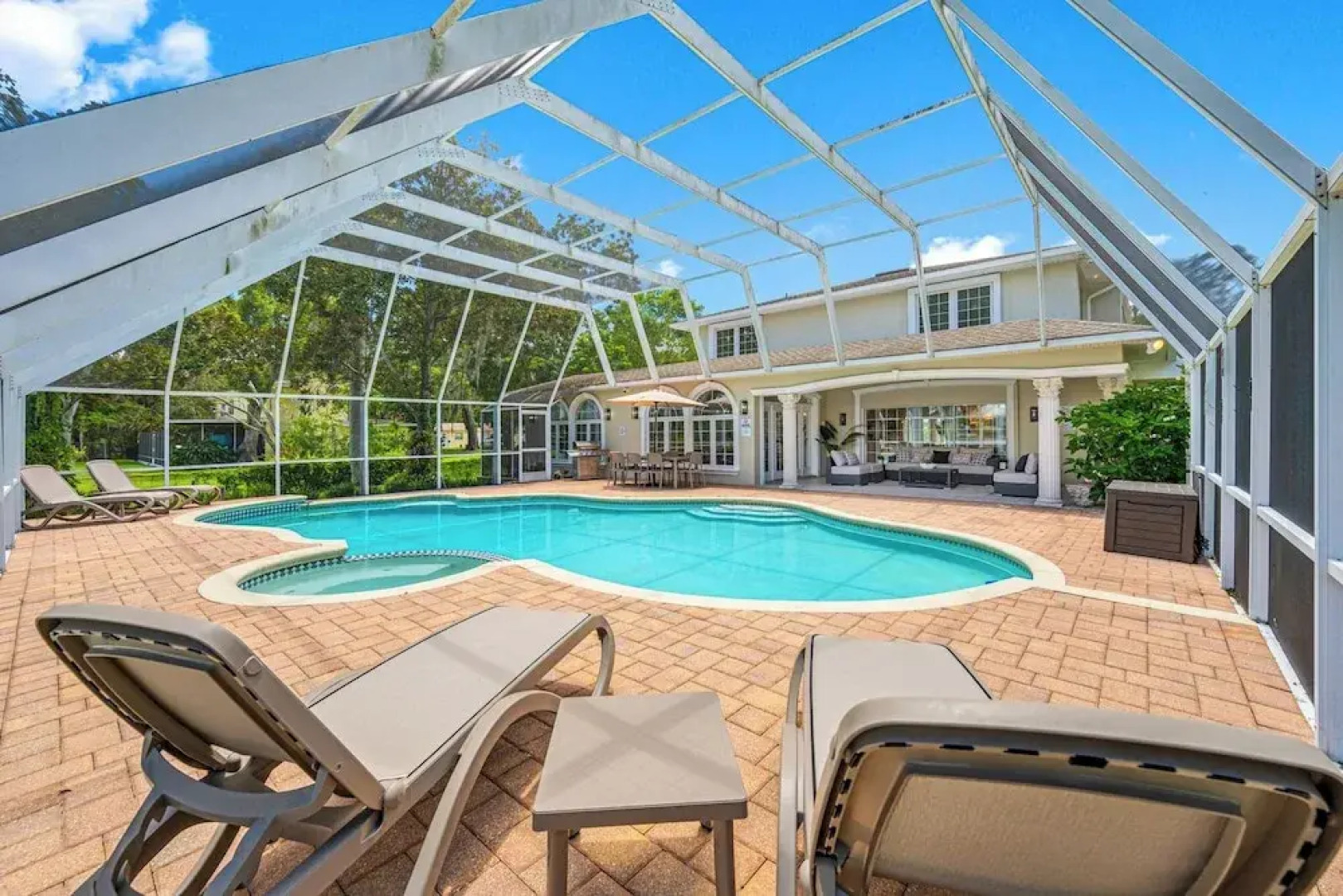 Exquisite Villa With Pool&games- 18 Guests