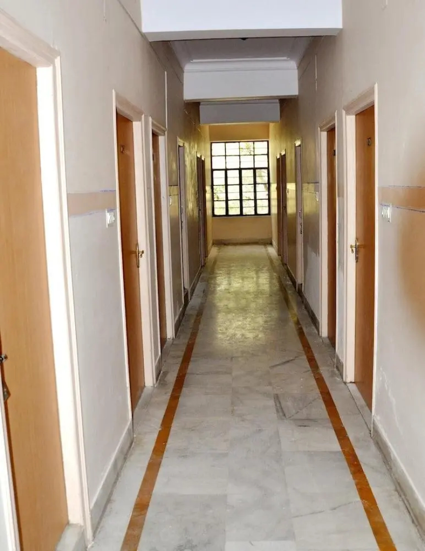 Hotel Kirti Plaza
