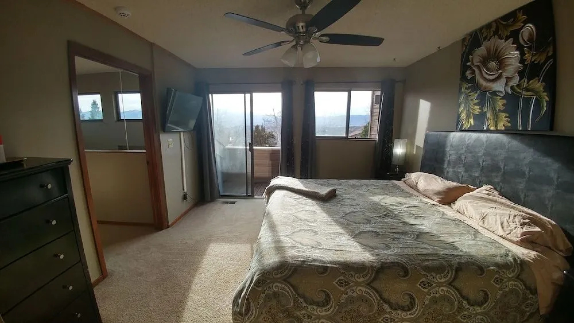 Lofty Living Bud and Breakfast