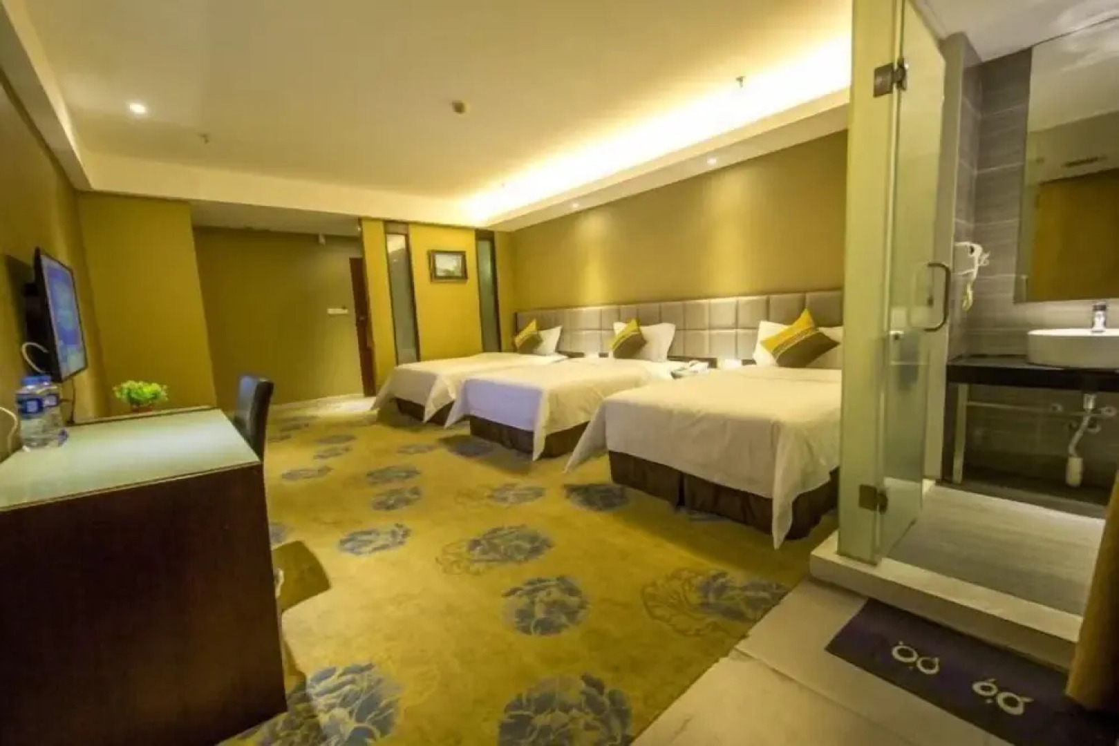 Huangguang Holiday Hotel