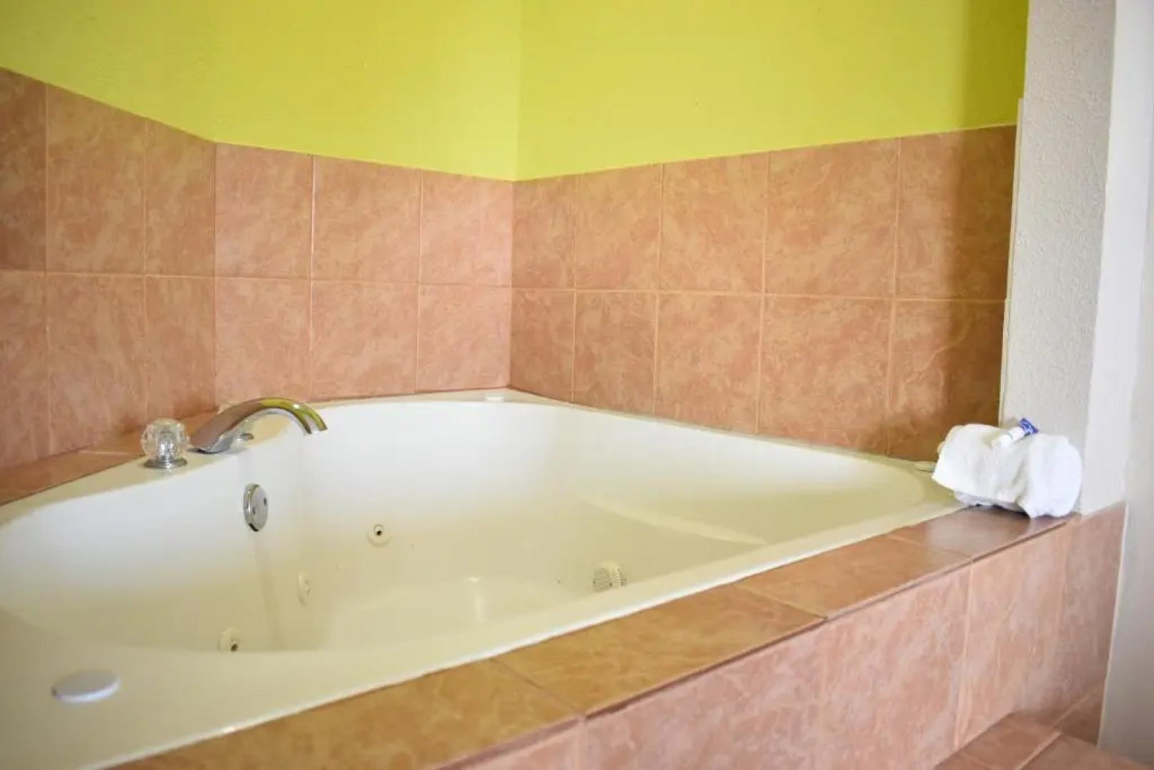 Americas Best Value Inn & Suites Haltom City Ft. Worth