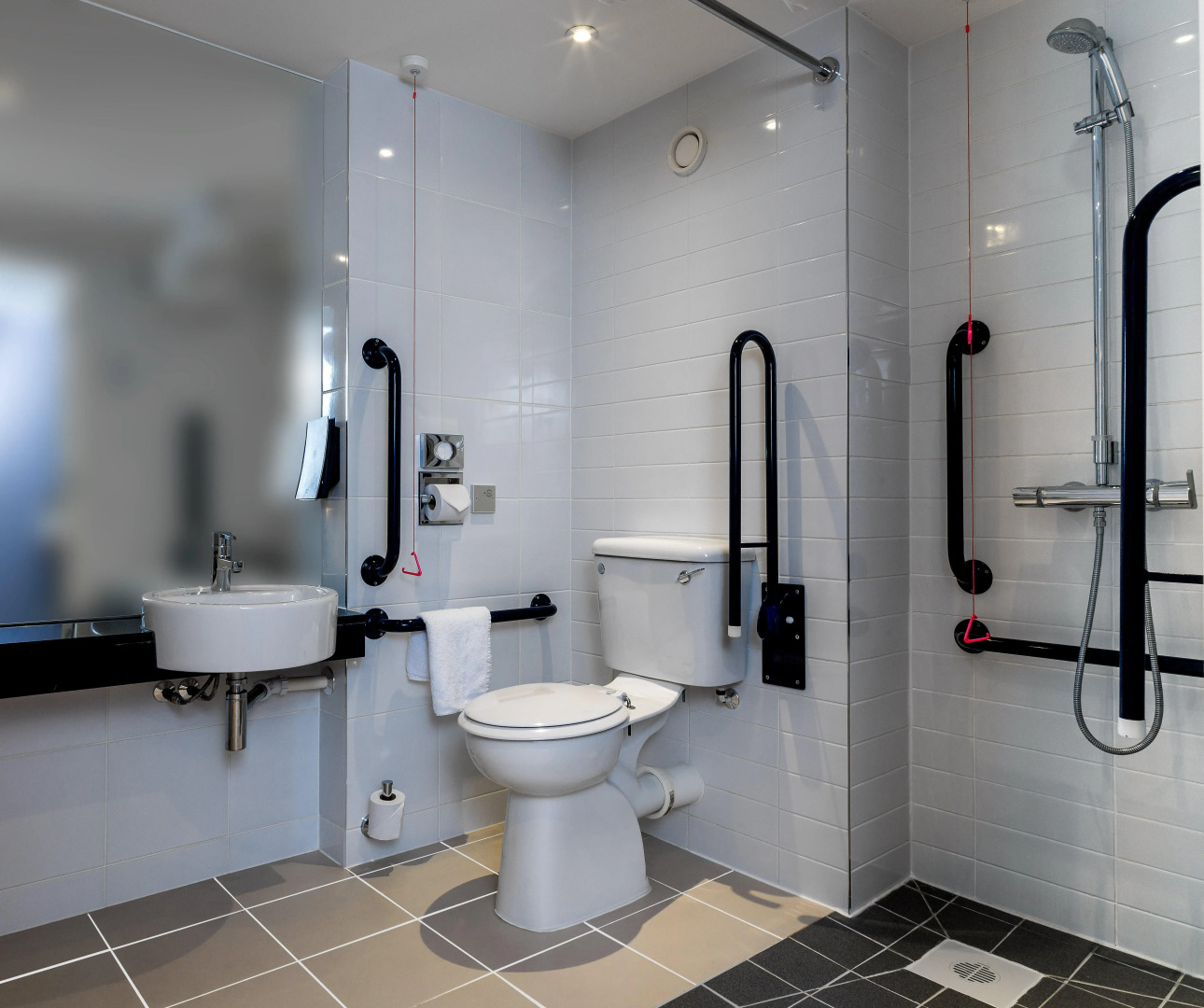 Holiday Inn Express London Gatwick - Crawley by IHG