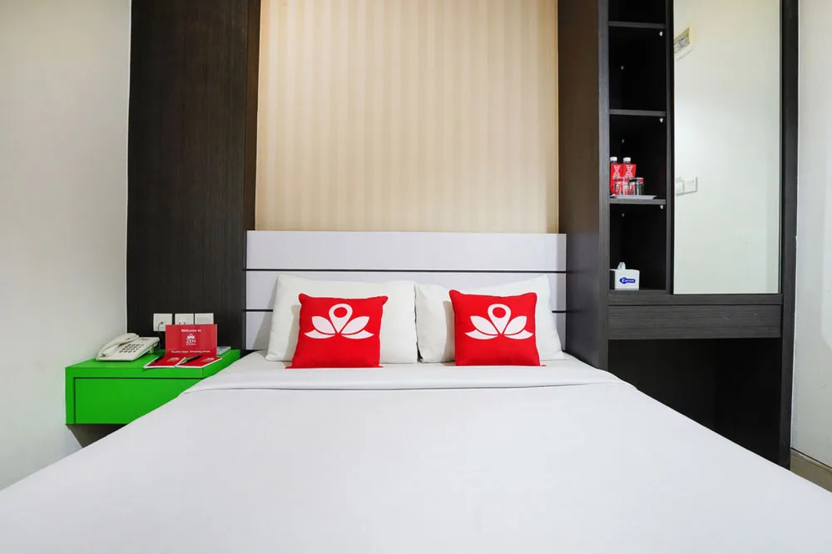 ZEN Rooms Near Mitra Raya