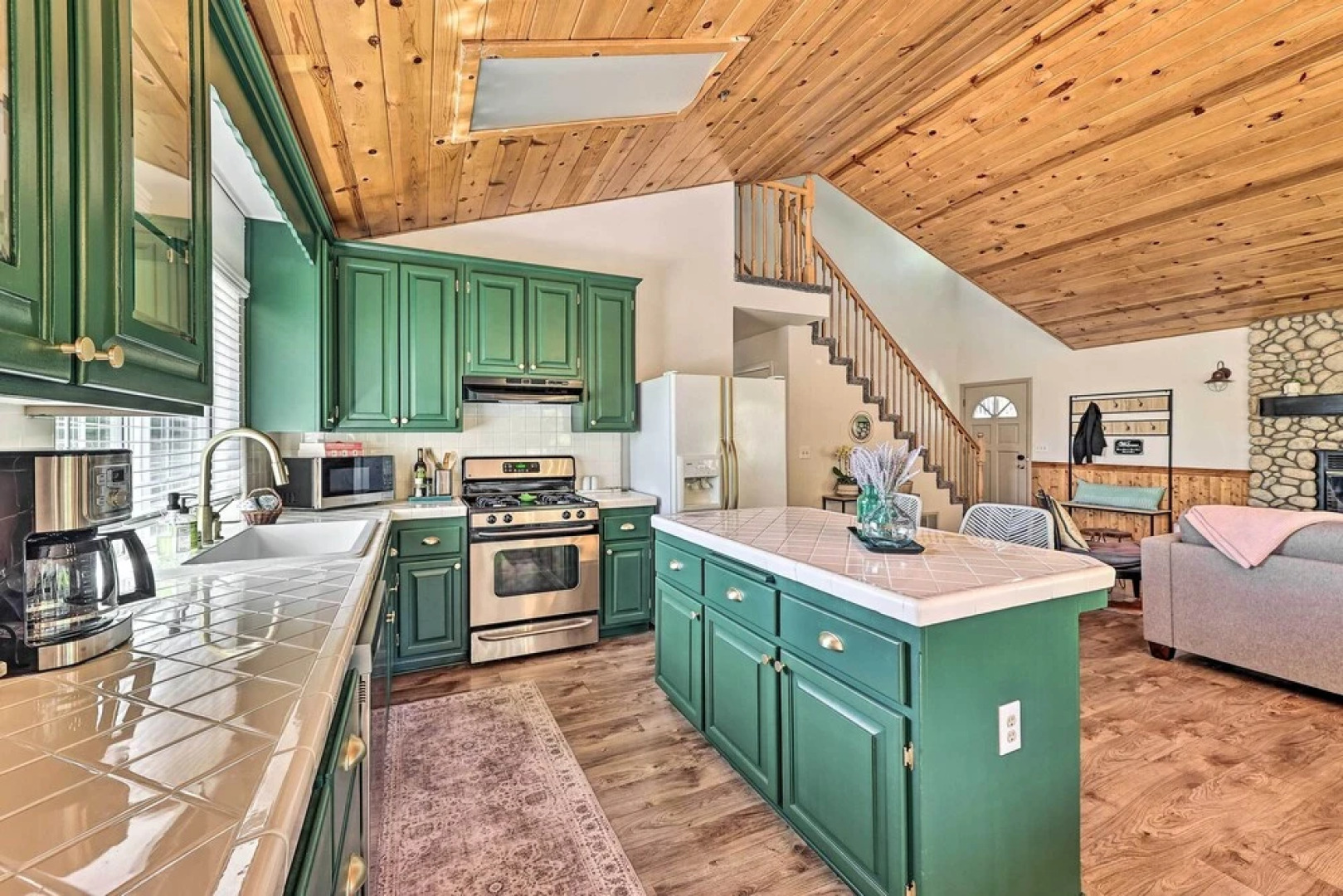 Calming Twin Peaks Family Retreat w/ Views!