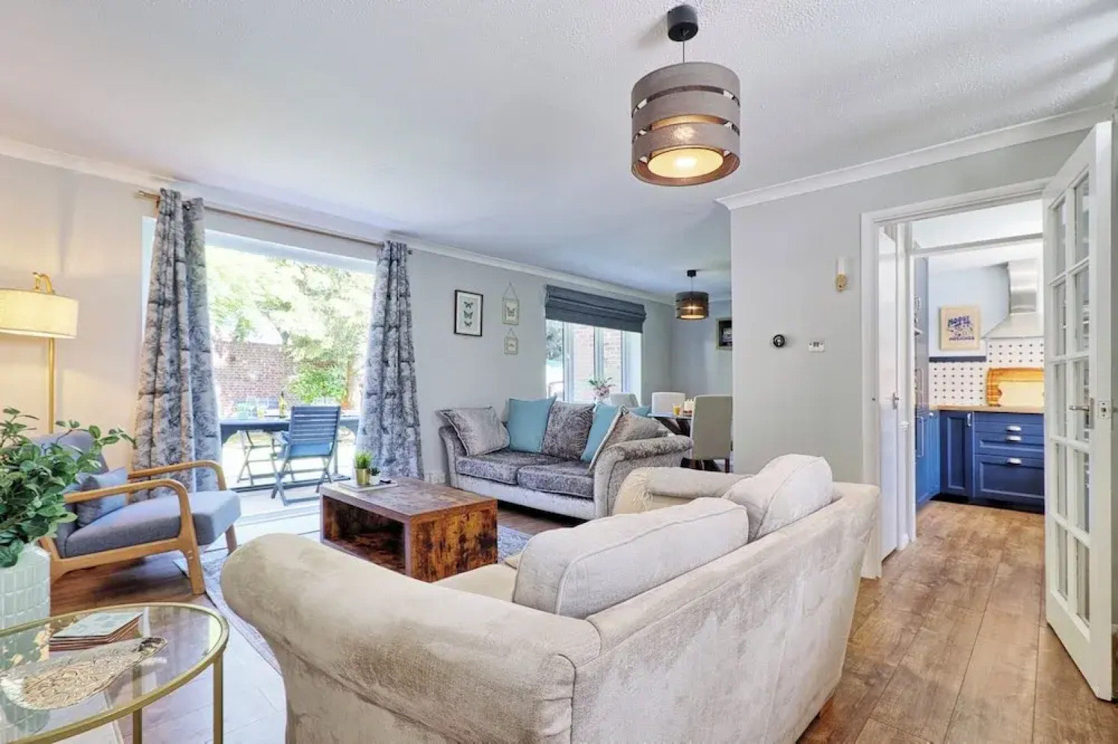 Tranquil Garden Retreat in Buckhurst Hill