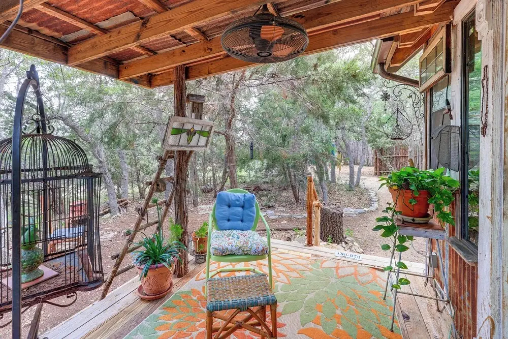 Pet-friendly Wimberley Cabin w/ Fire Pit & Hot Tub