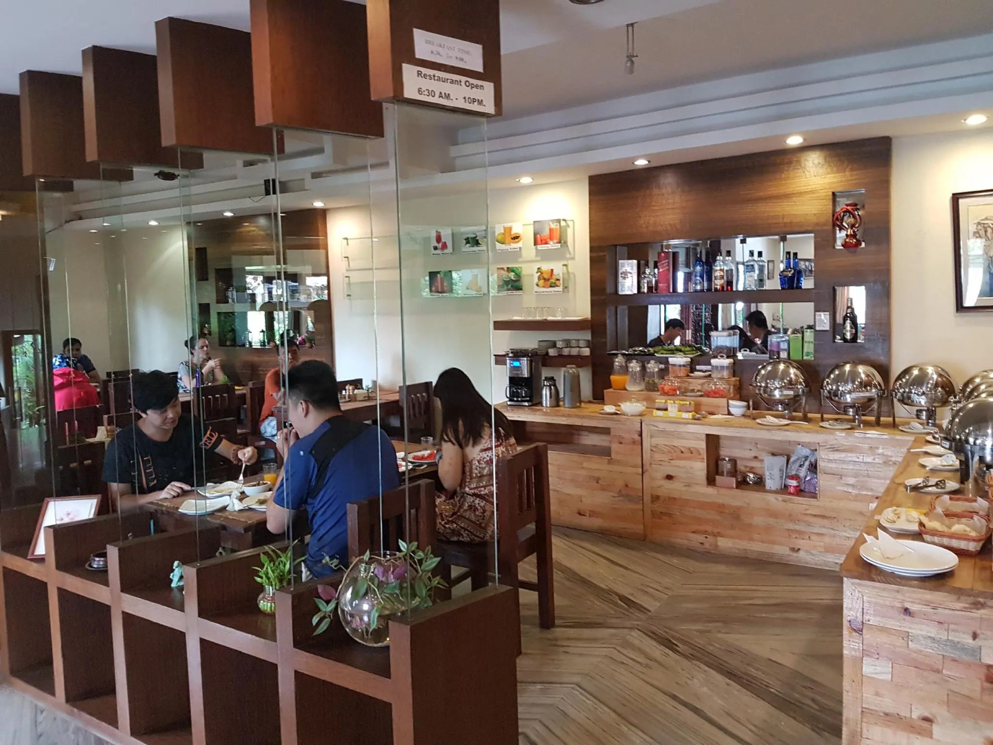 Hotel Middle Path and Spa