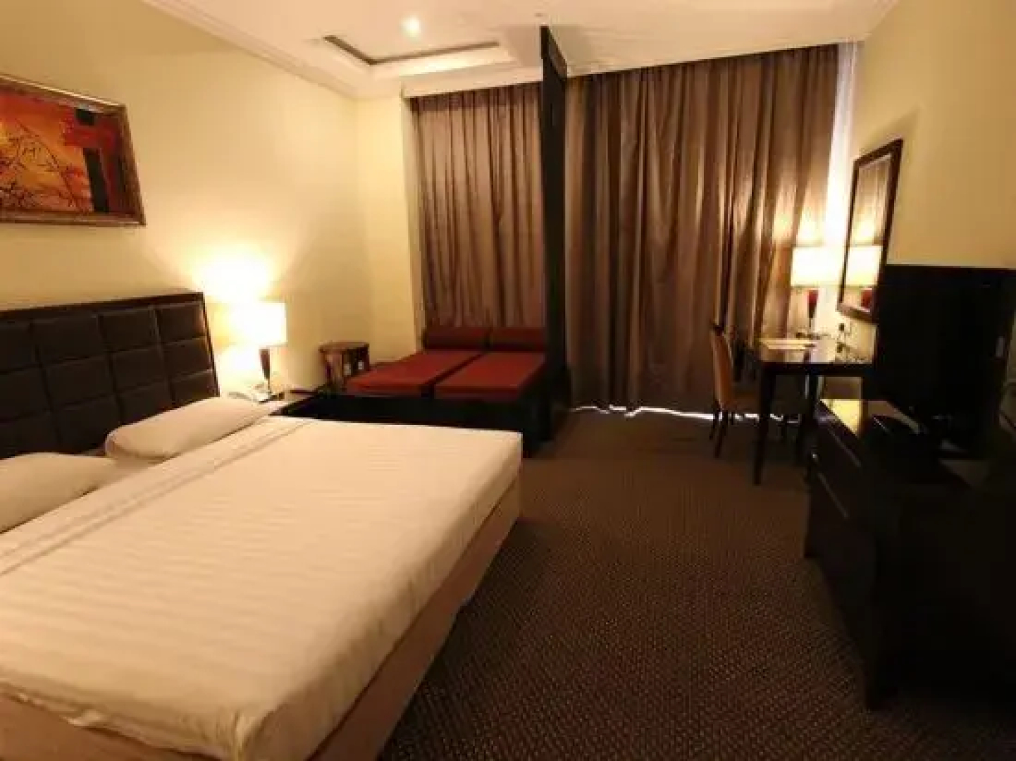 Harmoni One Convention Hotel & Service Apartments