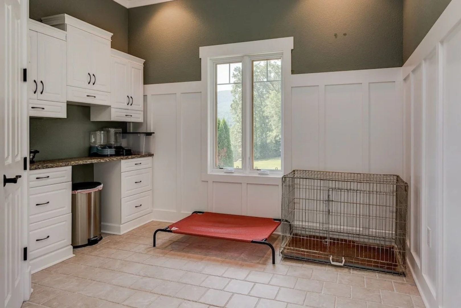 Waterfall Manor - 4 Br Home