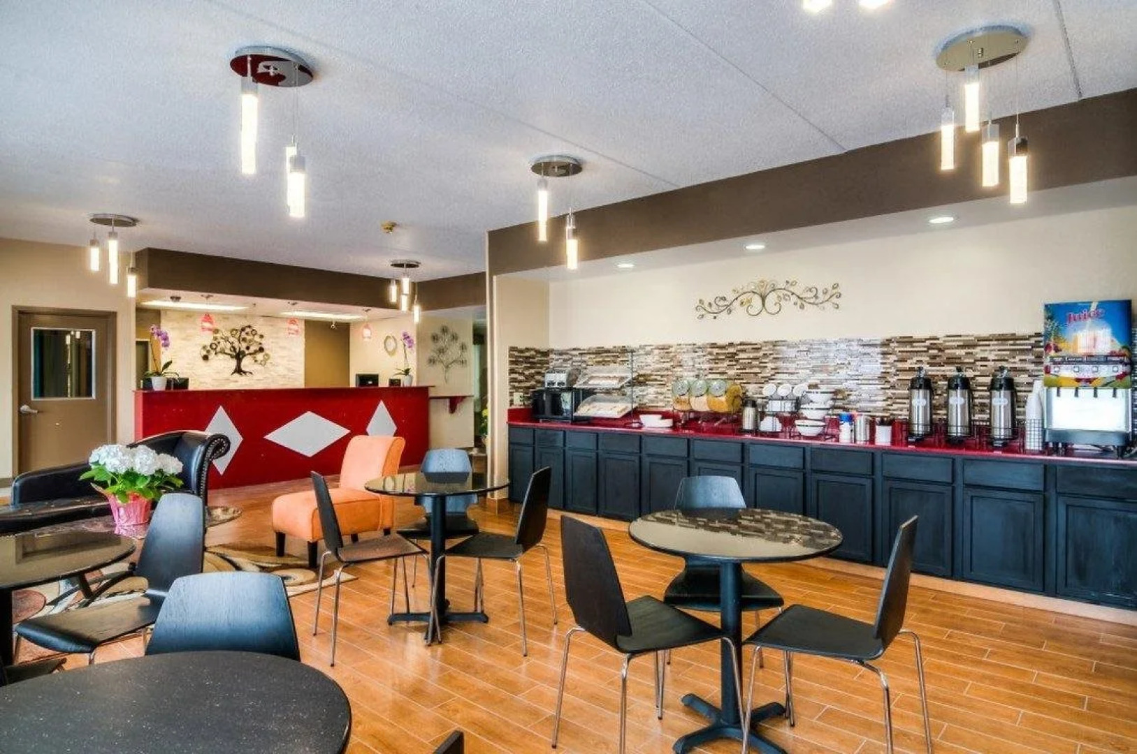 Spark by Hilton Palatine Arlington Heights