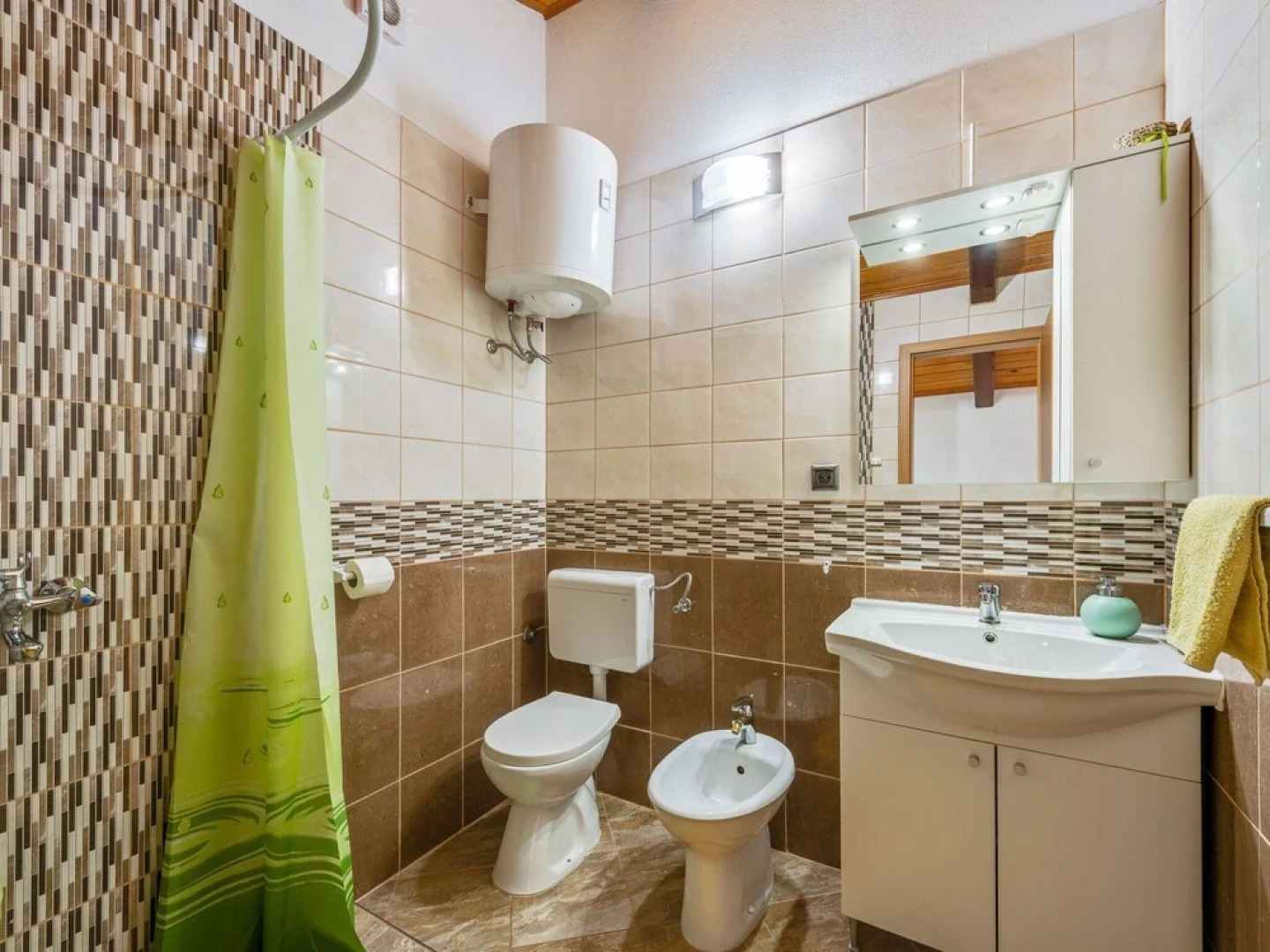 Rustic Cottage in Silba With Garden