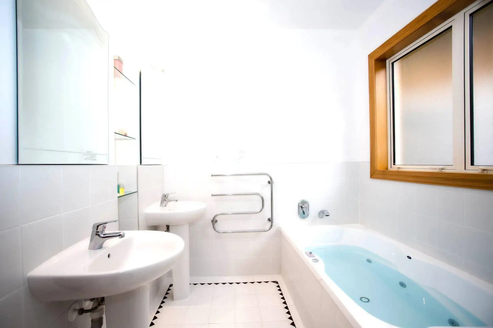 The Shan's Luxury Lodge