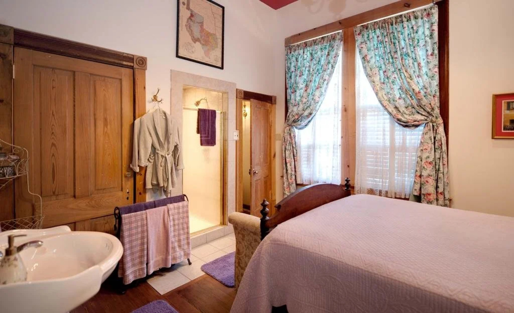 Antoinettes Cottage Bed and Breakfast