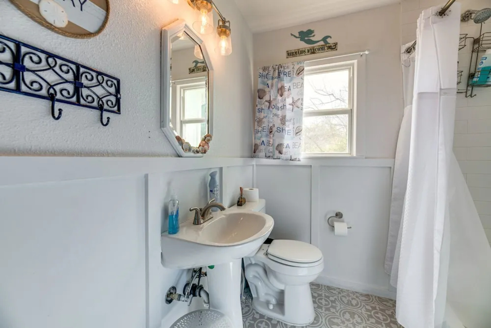 2 Mi to Redfish Bay: Aransas Pass Home w/ Fire Pit